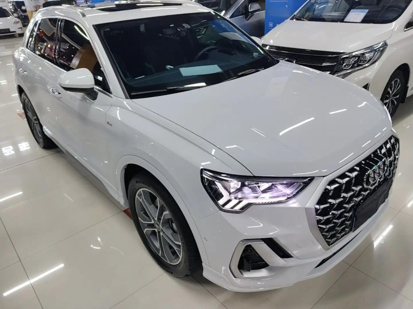 Audi Q3 2024 40 TFSI Fashion Dynamic Model — миниатюра 3