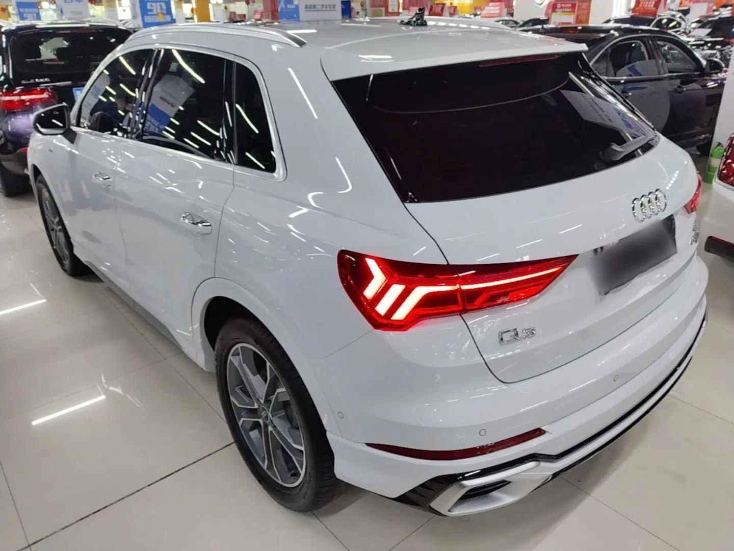Audi Q3 2024 40 TFSI Fashion Dynamic Model — миниатюра 4