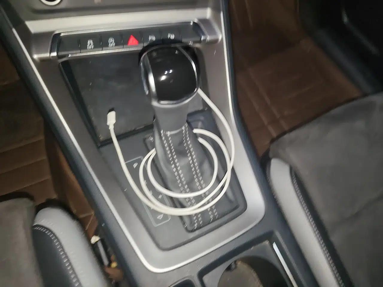 Audi Q3 2022 35 TFSI Fashion Dynamic Model — миниатюра 11