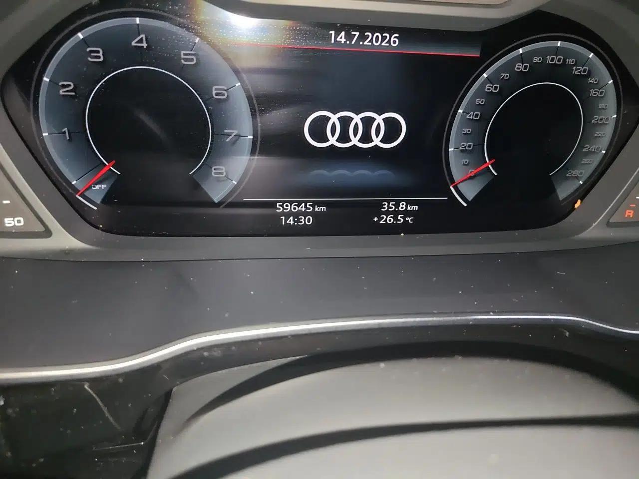 Audi Q3 2022 35 TFSI Fashion Dynamic Model — миниатюра 9