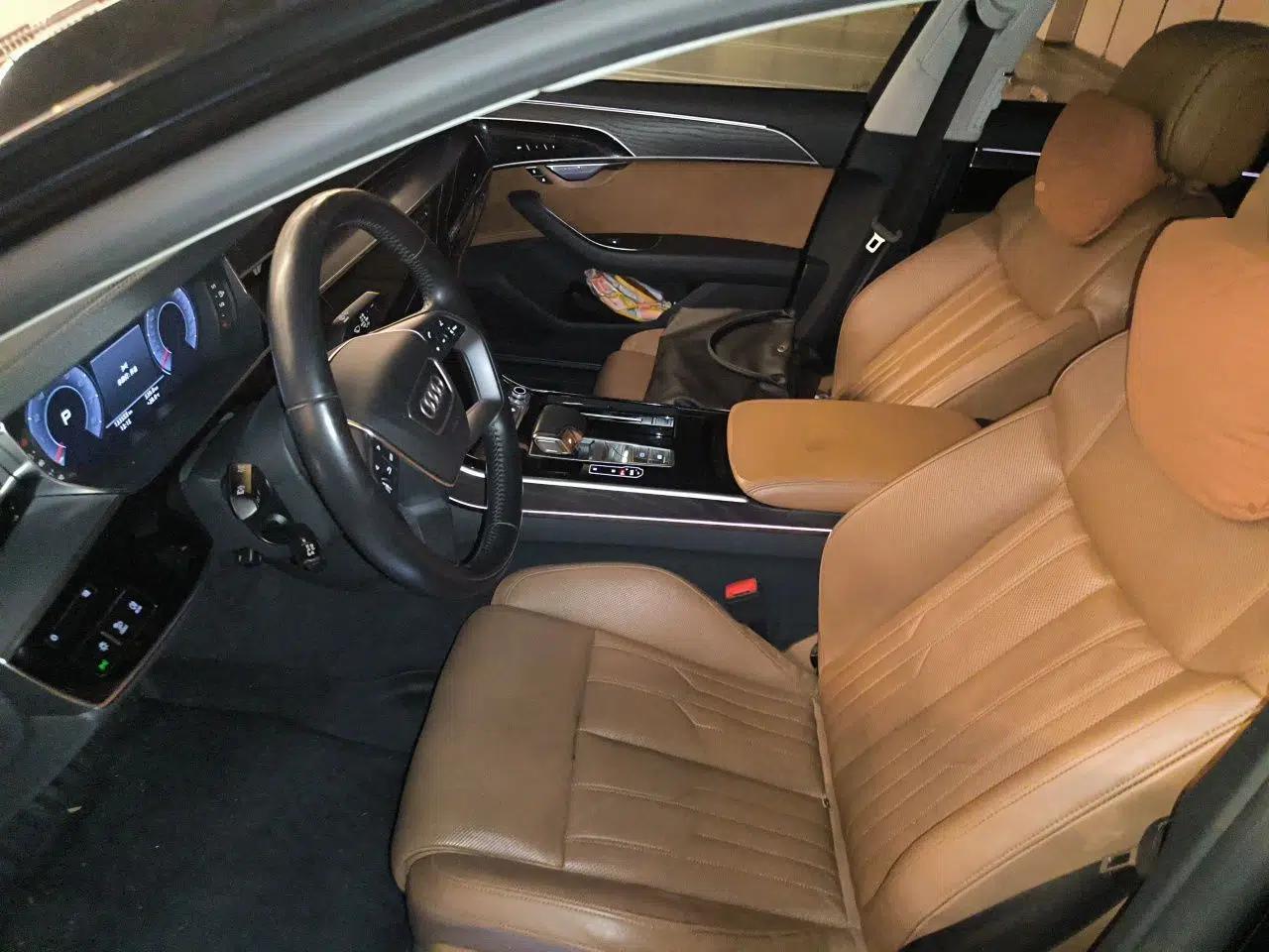 Audi A8 2019 Facelifted Plus A8L 50 TFSI quattro Comfort Version — миниатюра 15