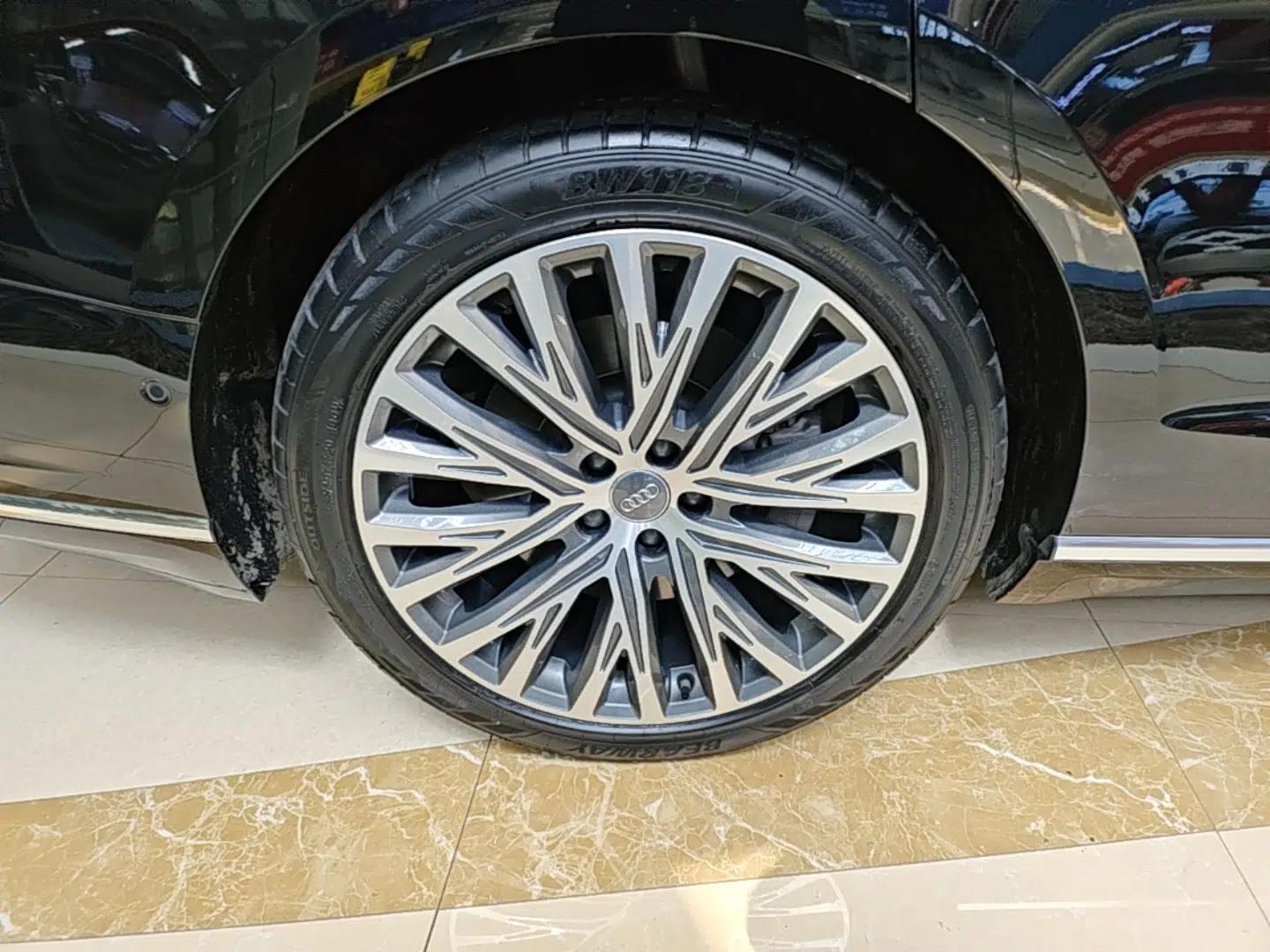 Audi A8 2018 A8L 55 TFSI quattro Luxury Edition — миниатюра 11
