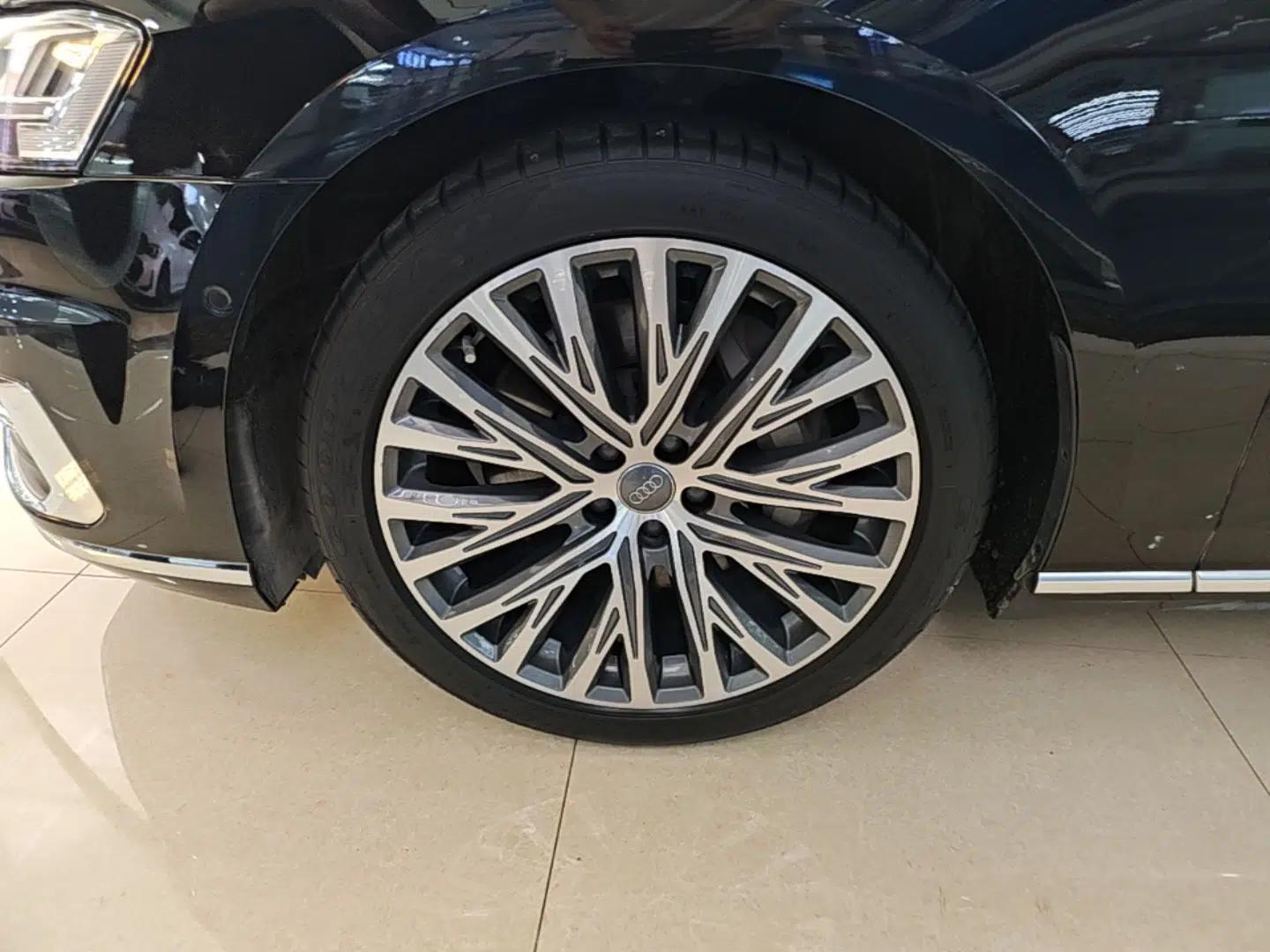Audi A8 2018 A8L 55 TFSI quattro Luxury Edition — миниатюра 10