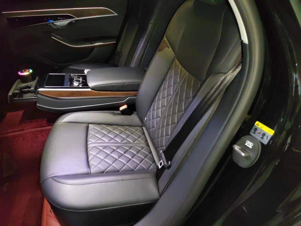 Audi A8 Audi A8 2023 A8 L 50 TFSI quattro Prestige Edition — миниатюра 17