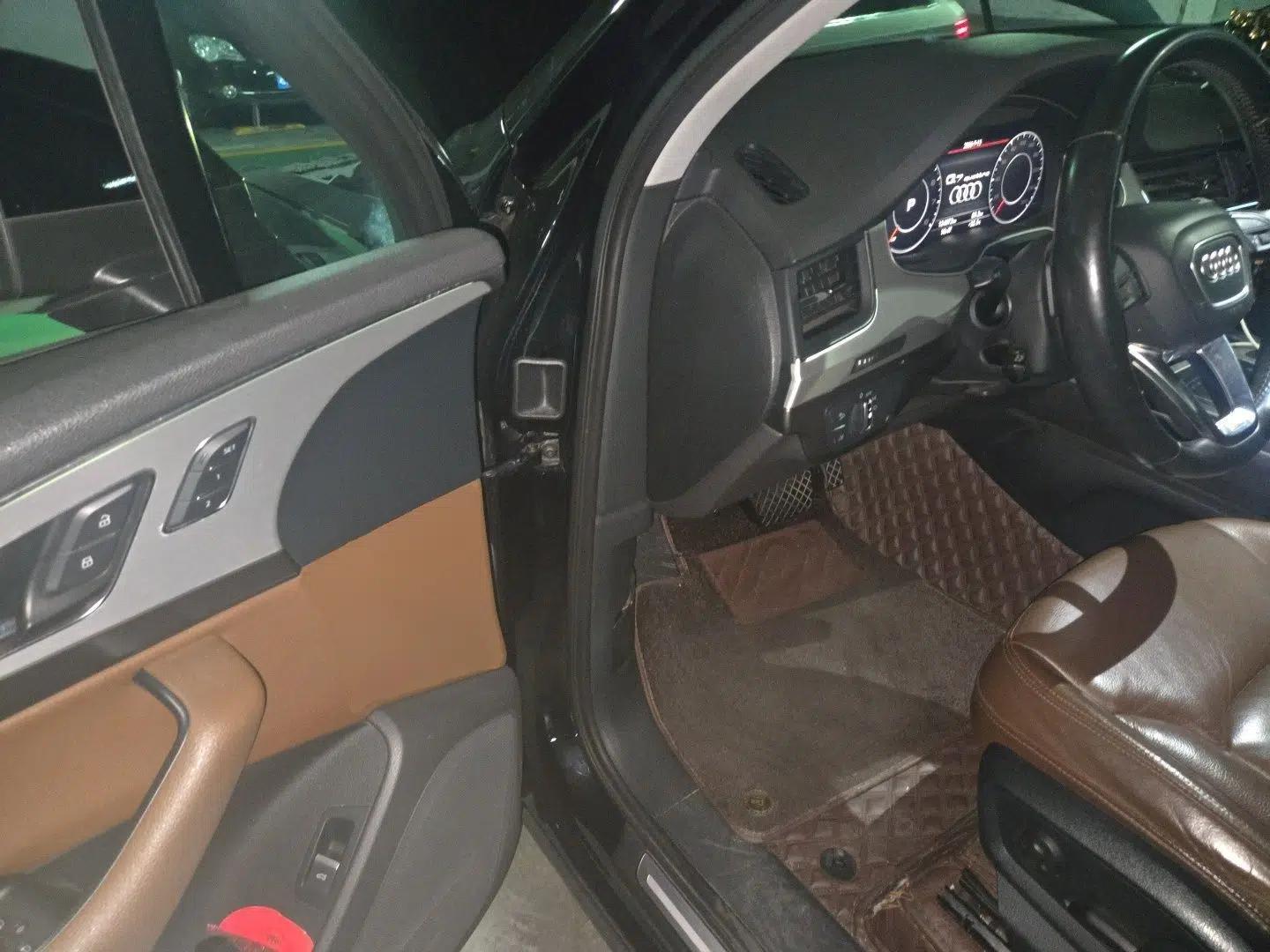 Audi Q7 2016 40 TFSI Comfort Model — миниатюра 16