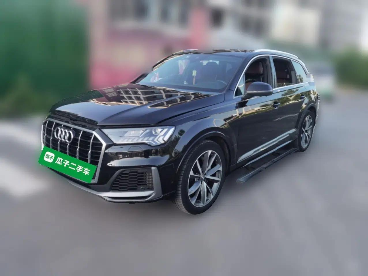 Audi Q7 2020 55 TFSI quattro S line sports model — миниатюра 1