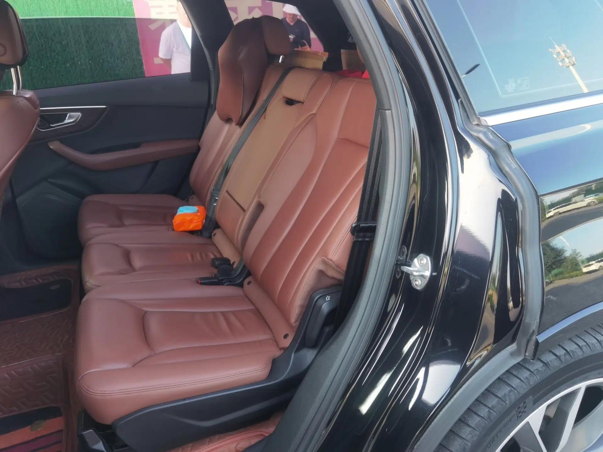 Audi Q7 2020 55 TFSI quattro S line sports model — миниатюра 17