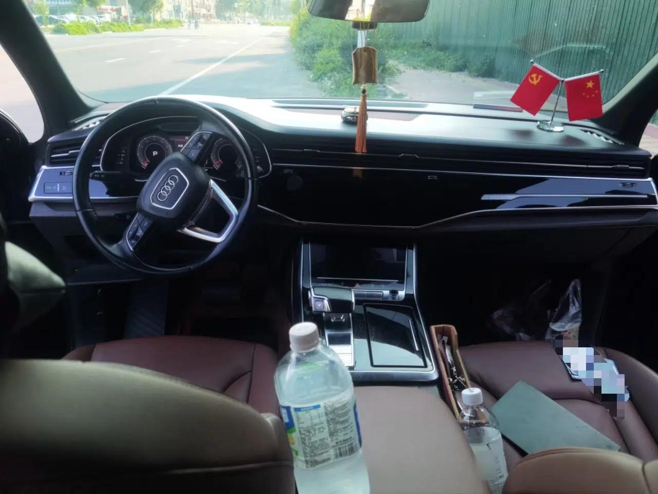 Audi Q7 2020 55 TFSI quattro S line sports model — миниатюра 9