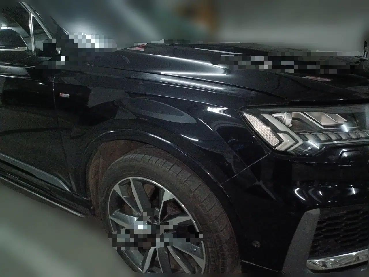 Audi Q7 2021 55 TFSI quattro S line Sport model — миниатюра 3