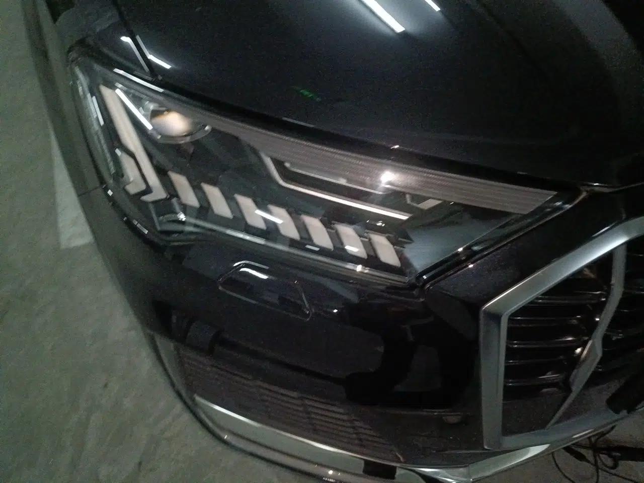 Audi Q7 2021 55 TFSI quattro S line Sport model — миниатюра 7