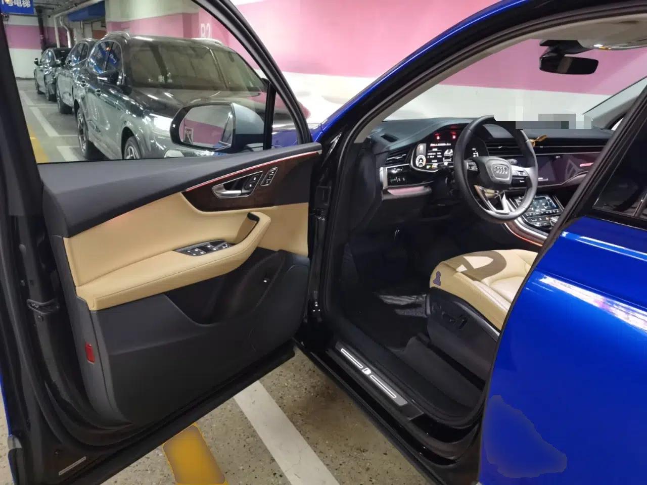 Audi Q7 2023 45 TFSI quattro S line Sport model — миниатюра 16