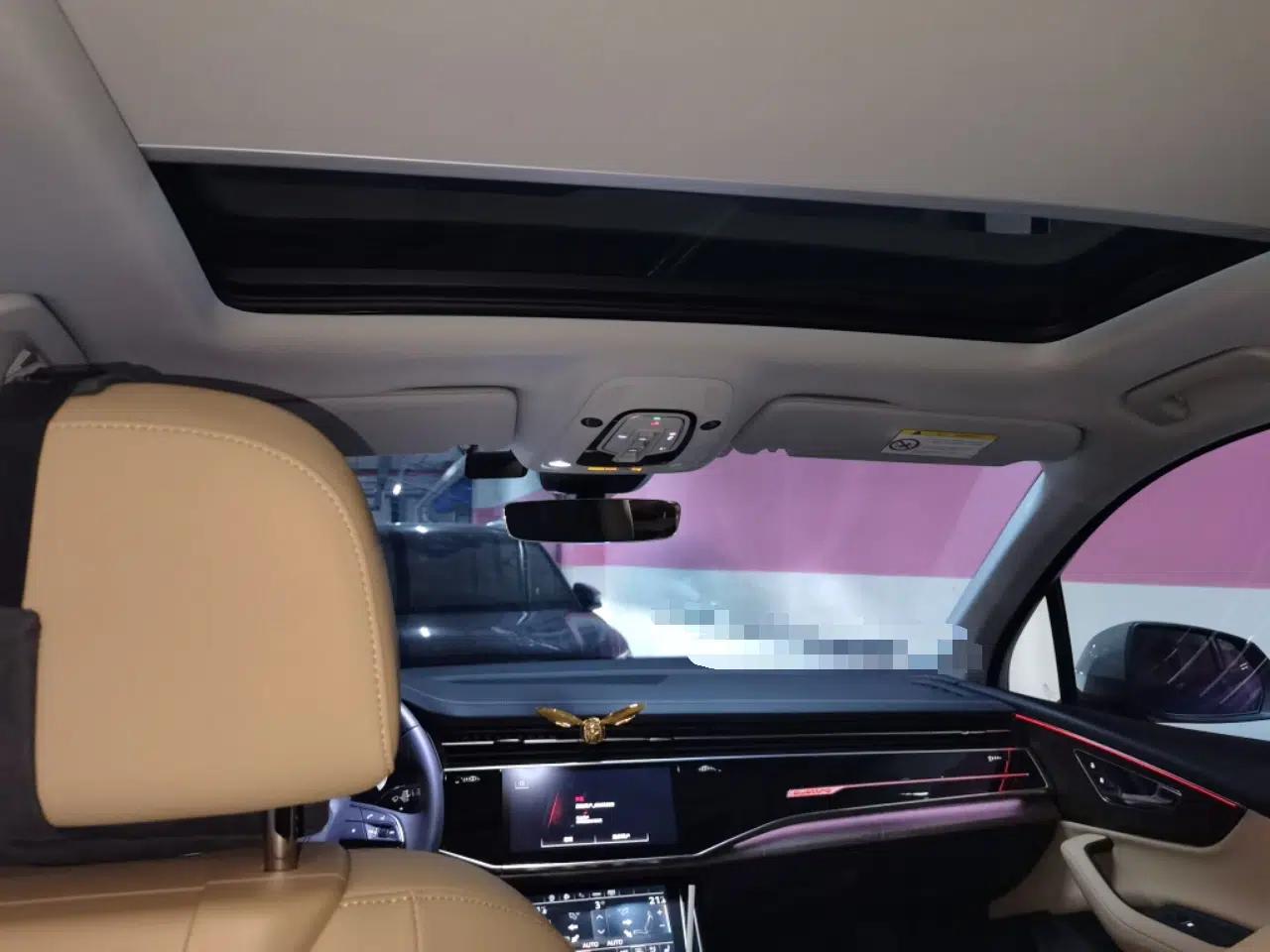 Audi Q7 2023 45 TFSI quattro S line Sport model — миниатюра 18