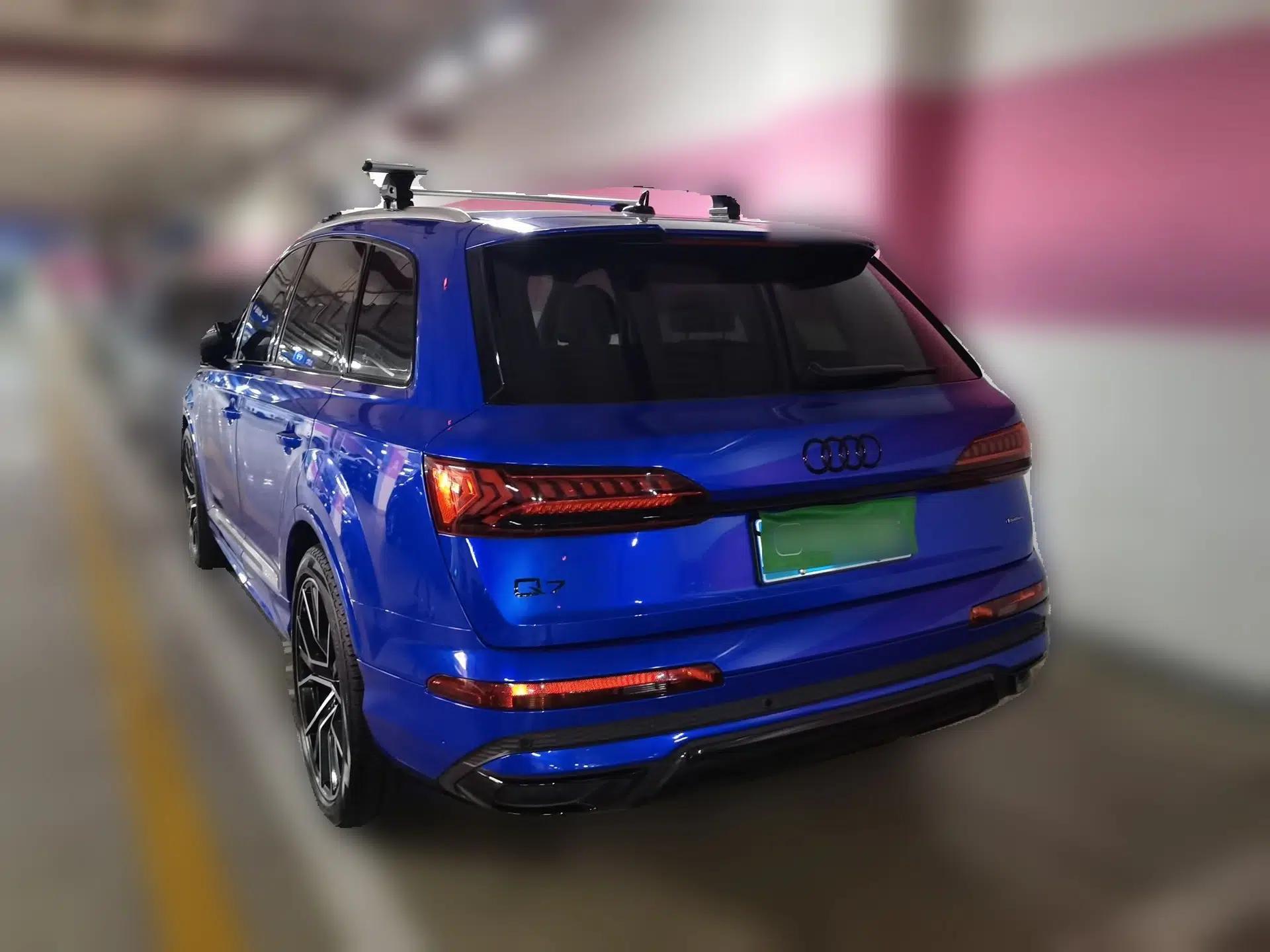 Audi Q7 2023 45 TFSI quattro S line Sport model — миниатюра 4