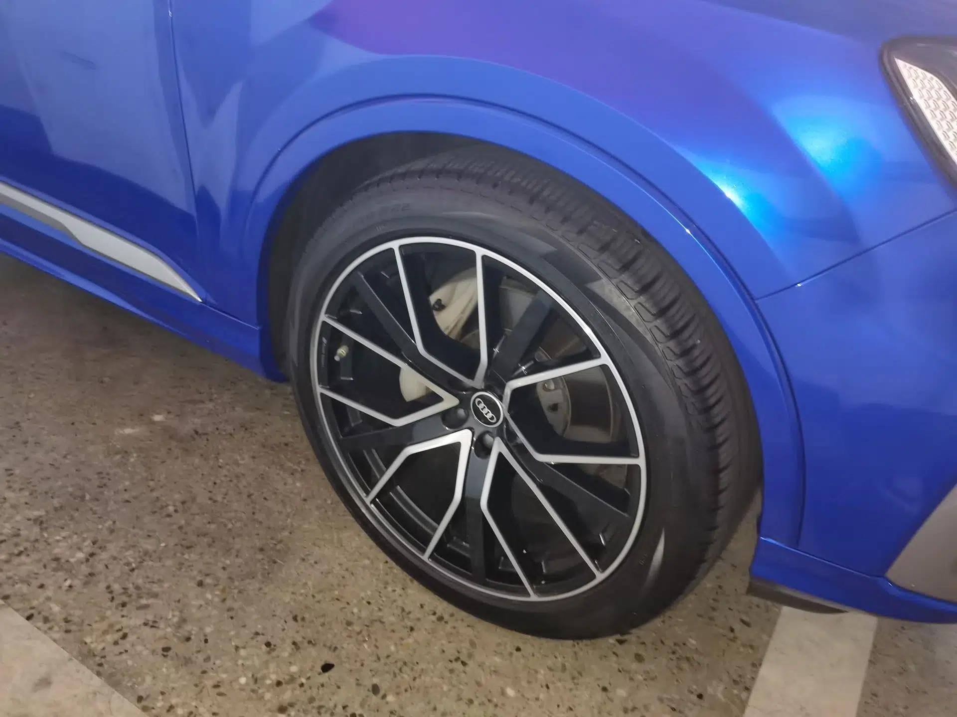 Audi Q7 2023 45 TFSI quattro S line Sport model — миниатюра 8