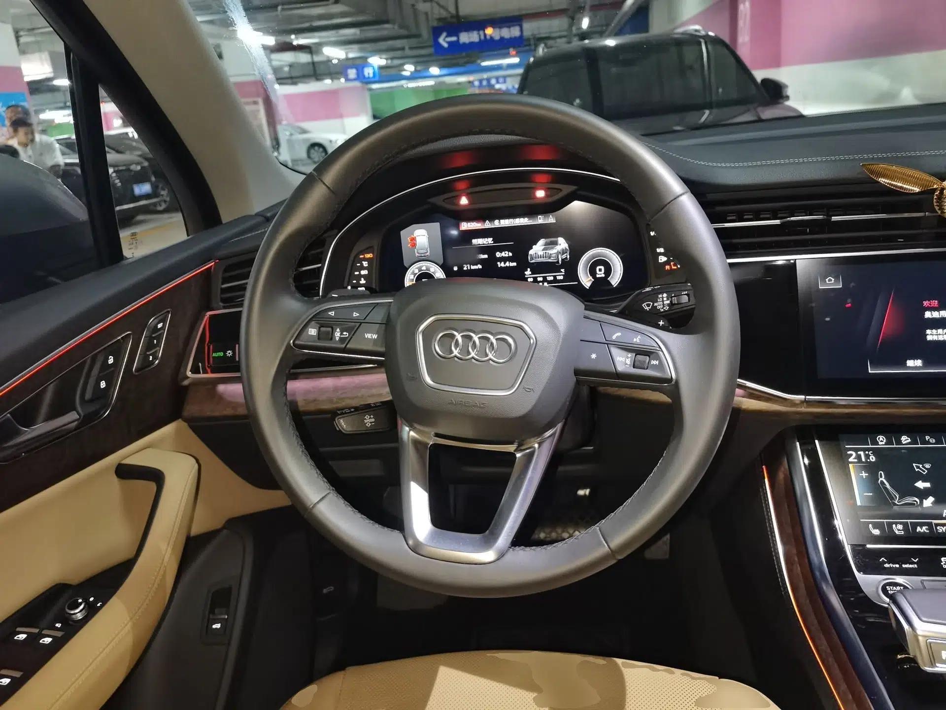Audi Q7 2023 45 TFSI quattro S line Sport model — миниатюра 10