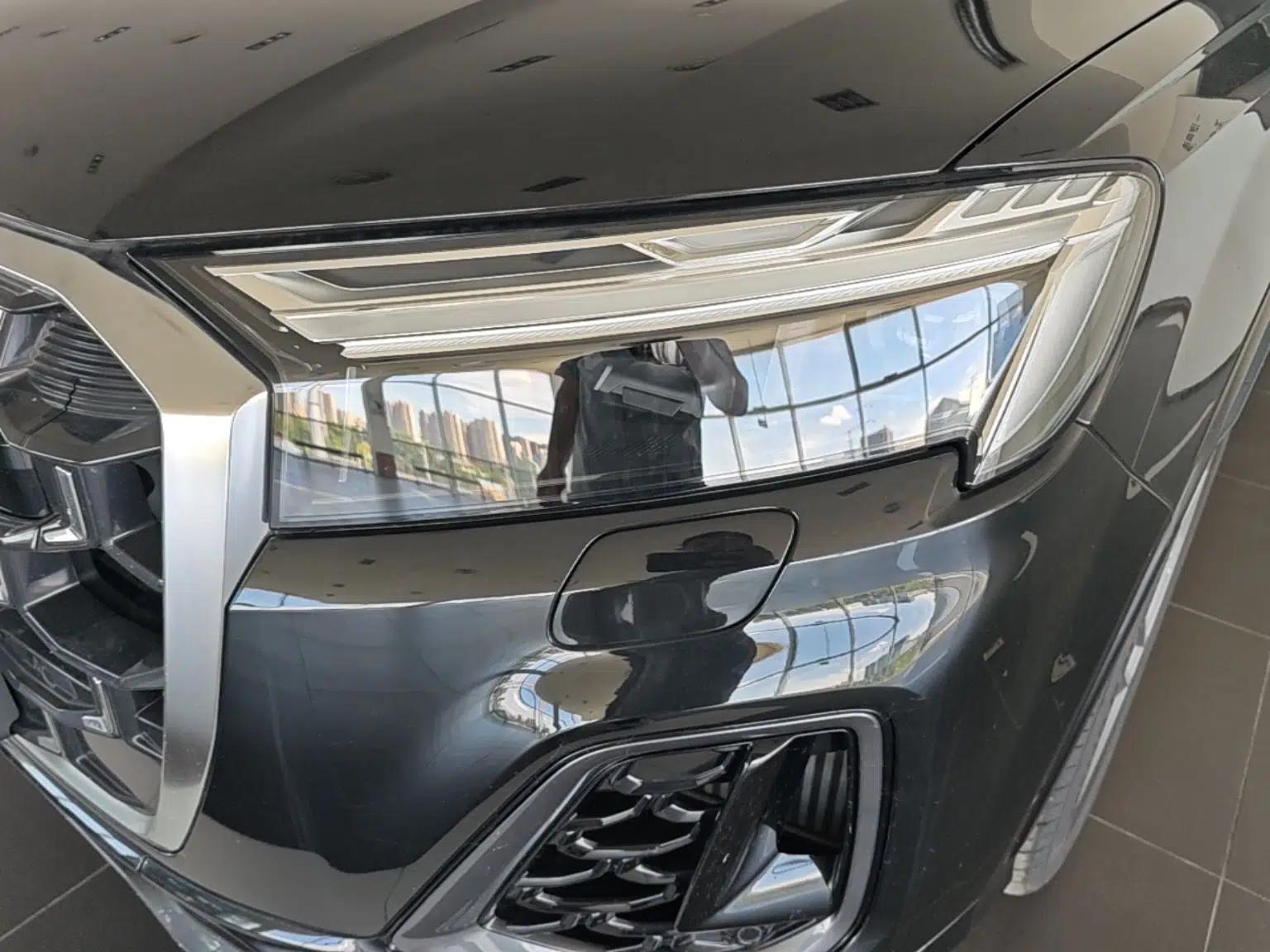 Audi Q7 2024 55 TFSI quattro S line Sport model — миниатюра 8