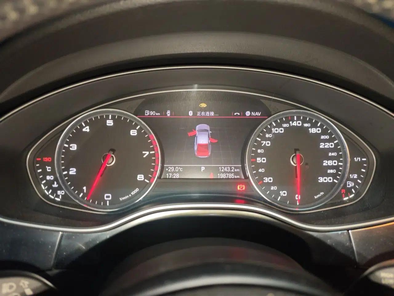 Audi A7 2012 3.0TFSI quattro Comfort Edition — миниатюра 11