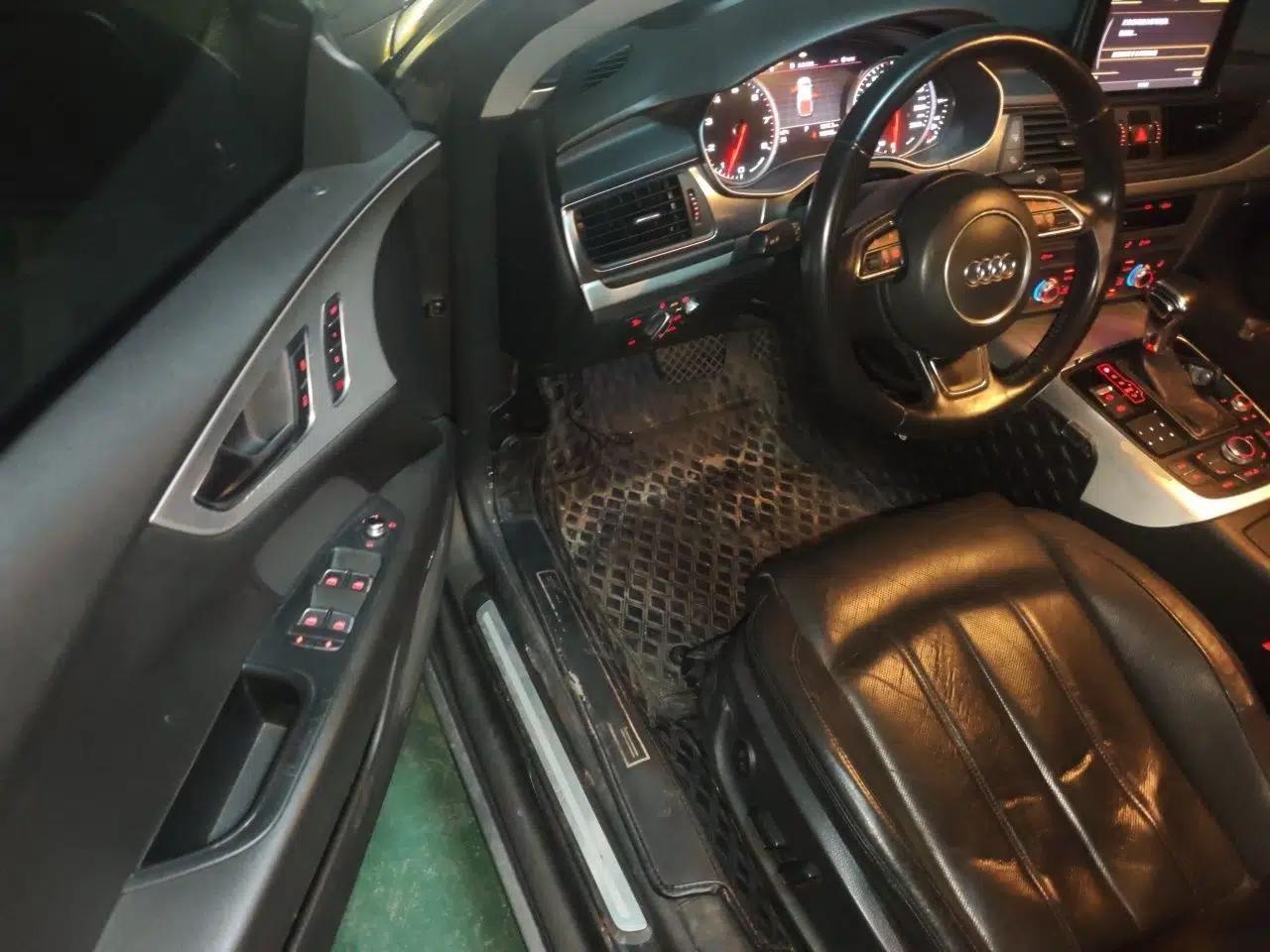 Audi A7 2012 3.0TFSI quattro Comfort Edition — миниатюра 16