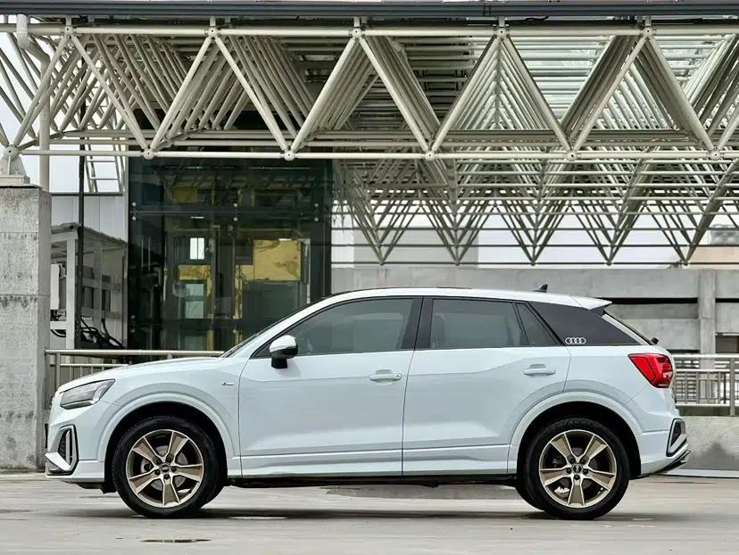 Audi Q2L 2022 35 TFSI Fashion Dynamic Model — миниатюра 18