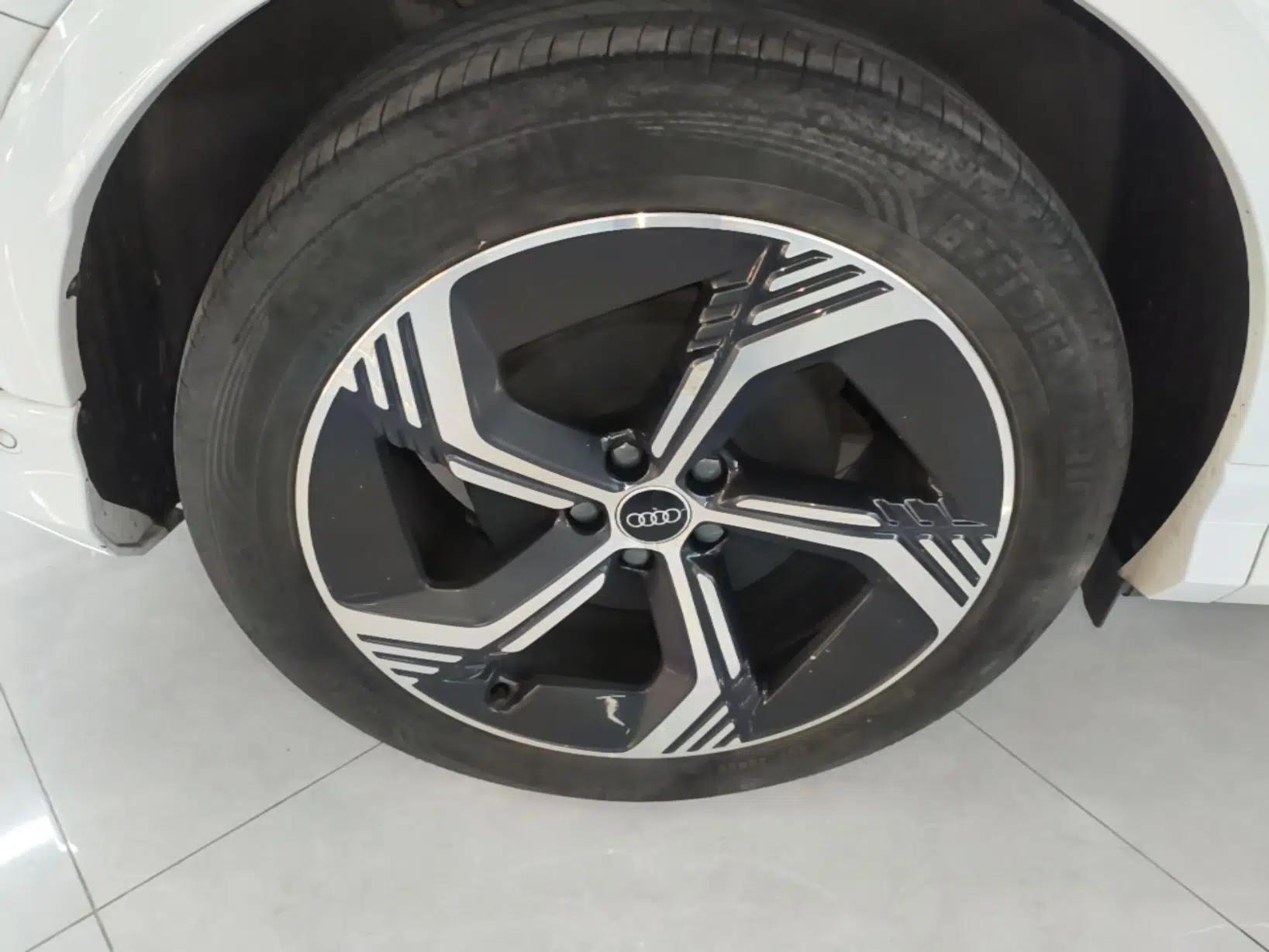 Audi Q4 e-tron 2023 40 e-tron Boundary Edition — миниатюра 11