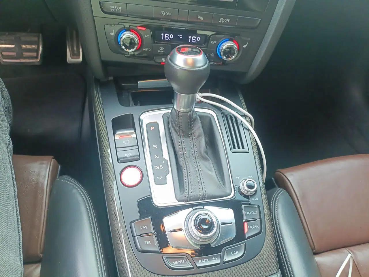 Audi S5 2012 S5 3.0T Sportback — миниатюра 14