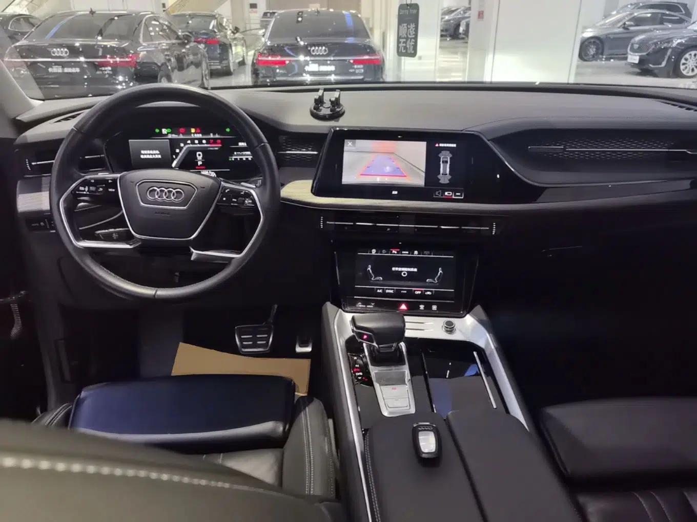 Audi Q6 2024 40 TFSI quattro Guanyun Edition Yulin Package 7 Seats — миниатюра 17