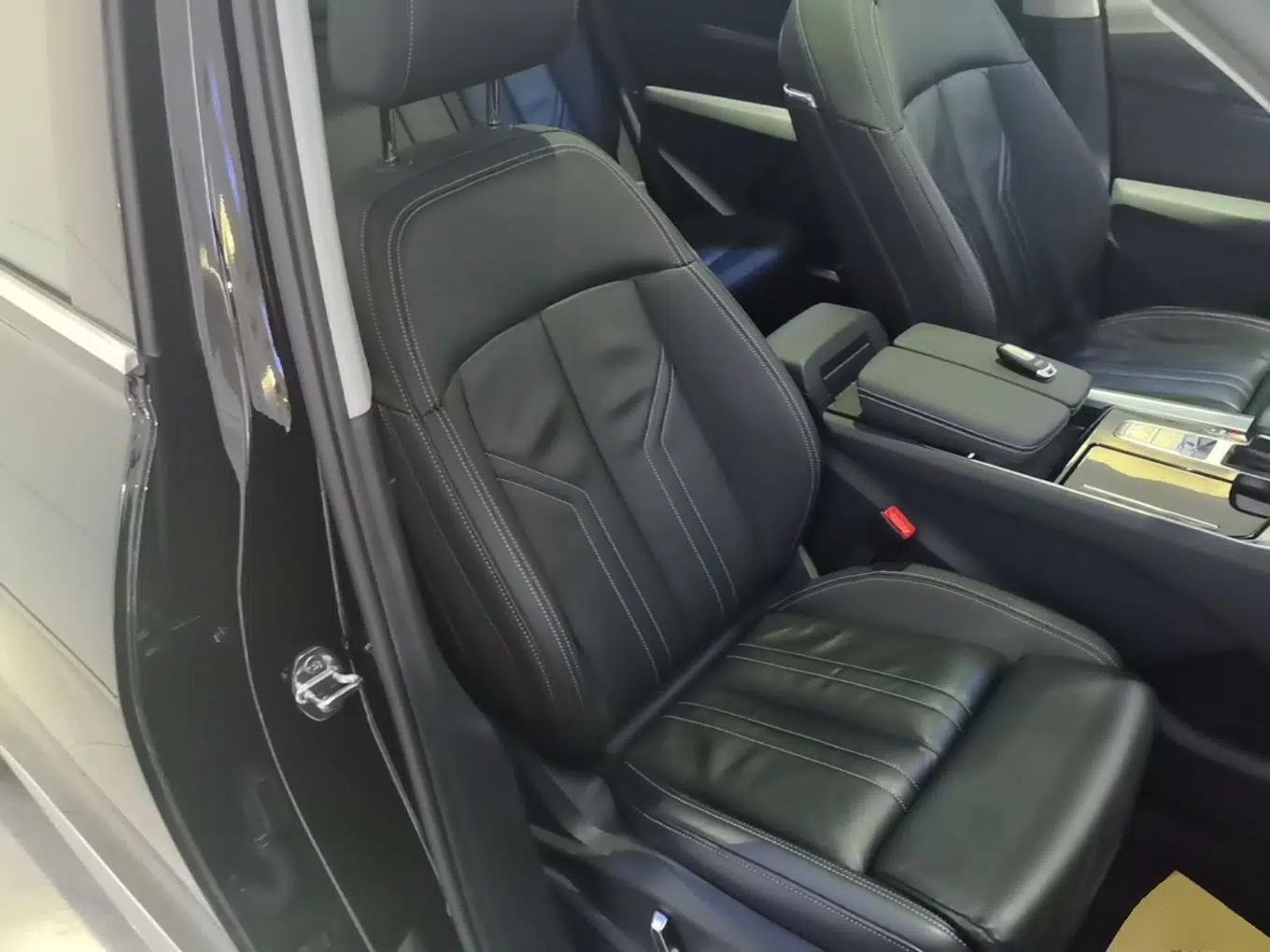 Audi Q6 2024 40 TFSI quattro Guanyun Edition Yulin Package 7 Seats — миниатюра 24