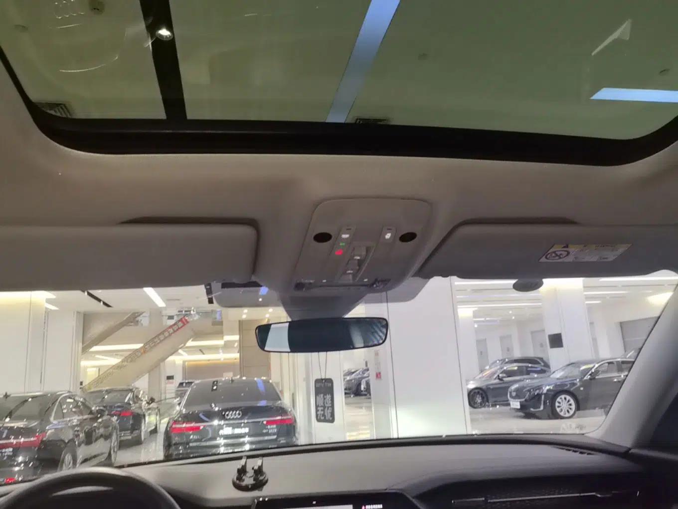 Audi Q6 2024 40 TFSI quattro Guanyun Edition Yulin Package 7 Seats — миниатюра 26
