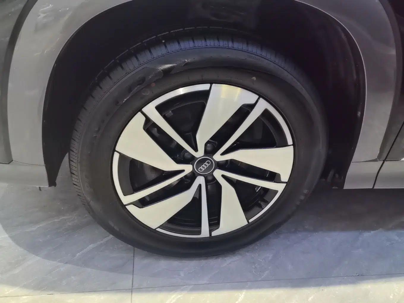 Audi Q6 2024 40 TFSI quattro Guanyun Edition Yulin Package 7 Seats — миниатюра 10