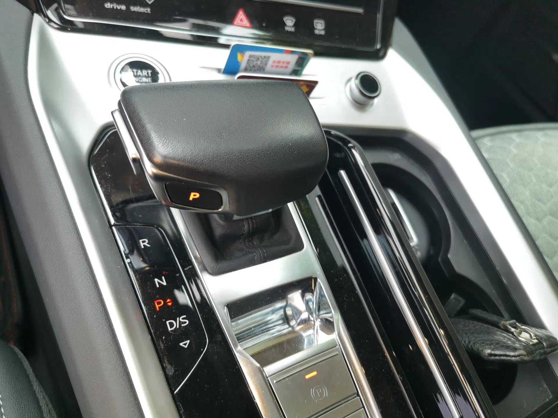 Audi Q6 2023 40 TFSI quattro Guanyun Edition Light Yulin Package — миниатюра 14