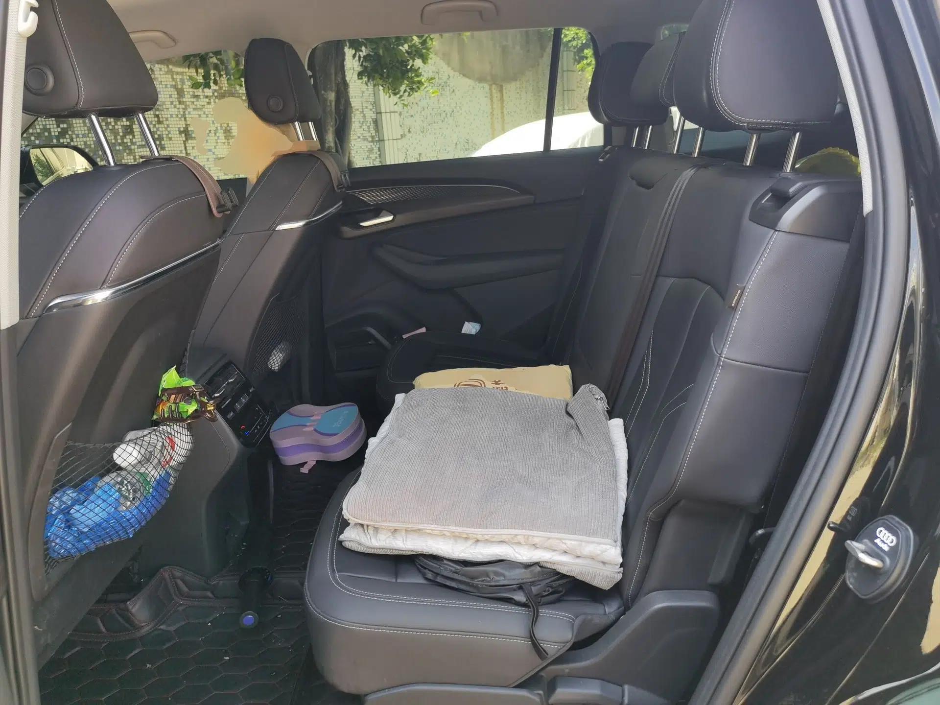 Audi Q6 2023 40 TFSI quattro Guanyun Edition Light Yulin Package — миниатюра 17