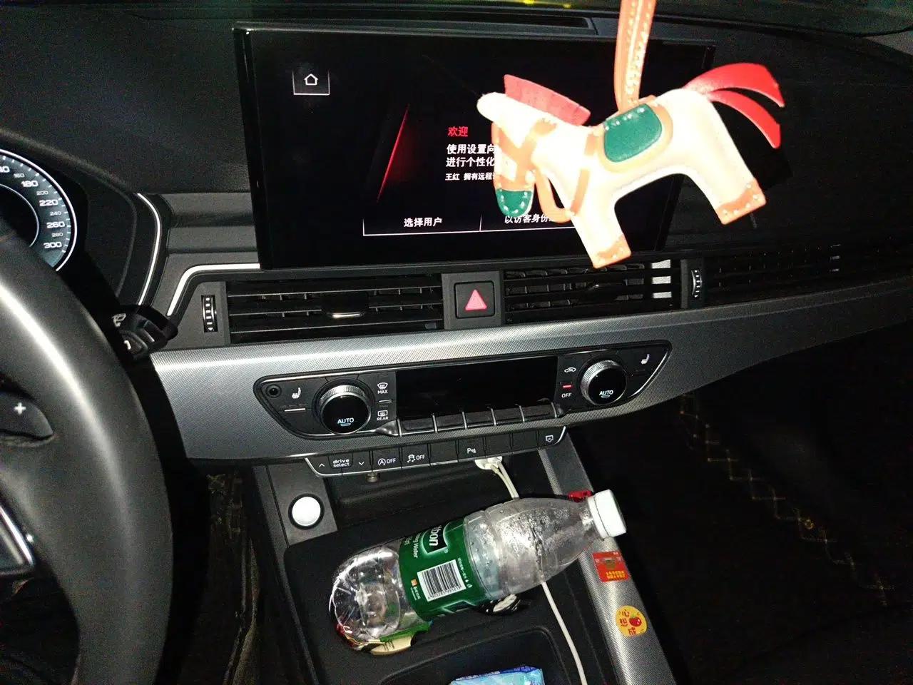 Audi A4 2021 Avant Avant-garde 40 TFSI Stylish and Elegant Model — миниатюра 13