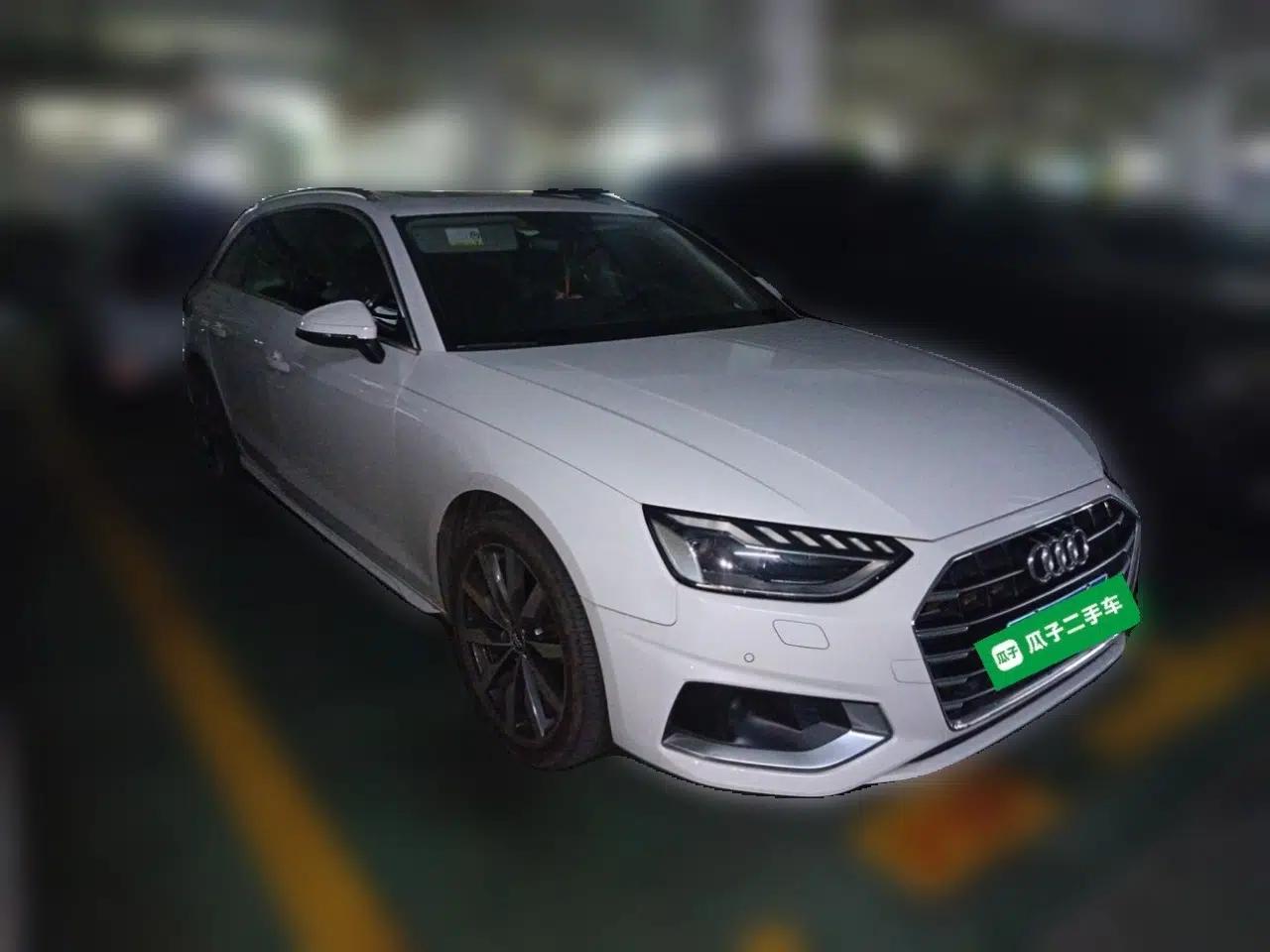 Audi A4 2021 Avant Avant-garde 40 TFSI Stylish and Elegant Model — миниатюра 3