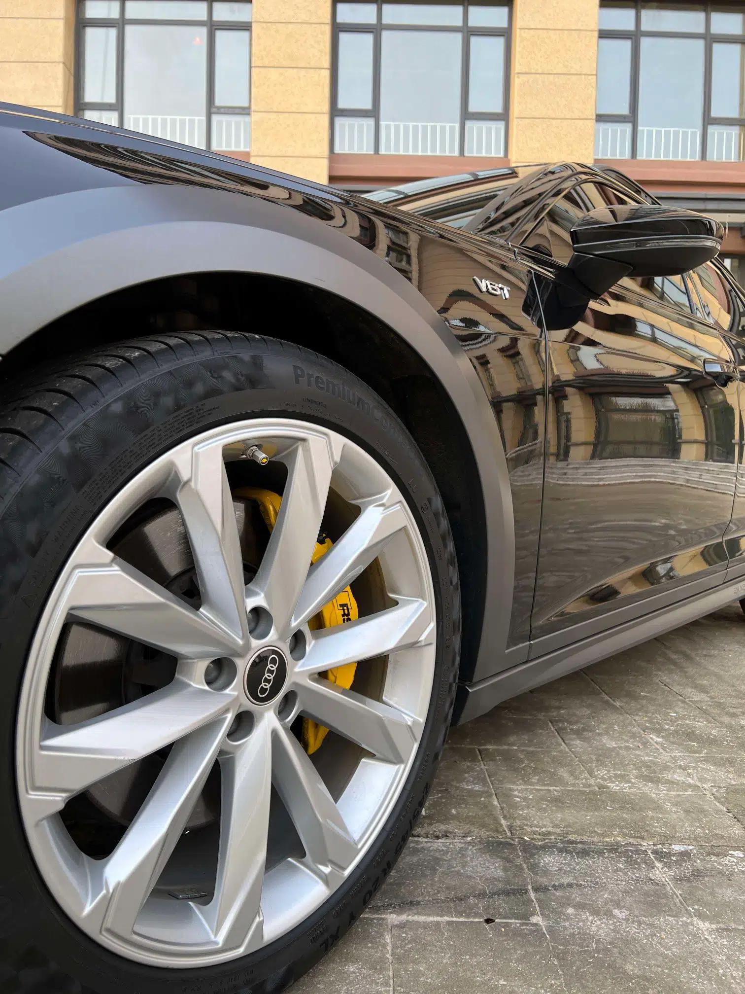 Audi A6 2022 allroad quattro Explorer 55 TFSI Prestige Off-Road Model — миниатюра 20