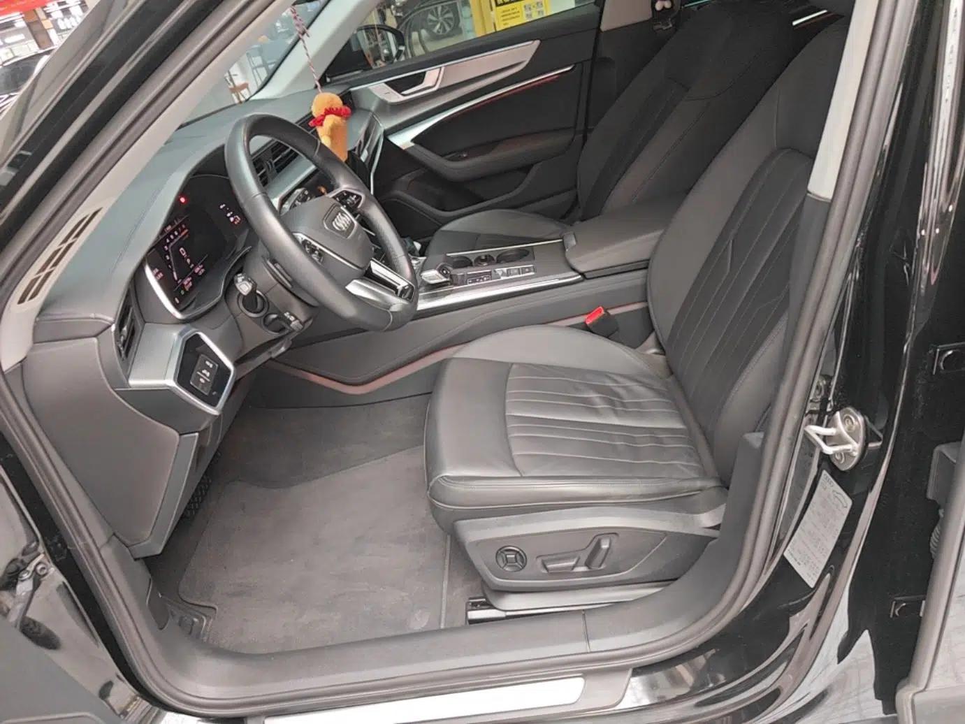 Audi A6 2022 allroad quattro Explorer 55 TFSI Prestige Off-Road Model — миниатюра 27