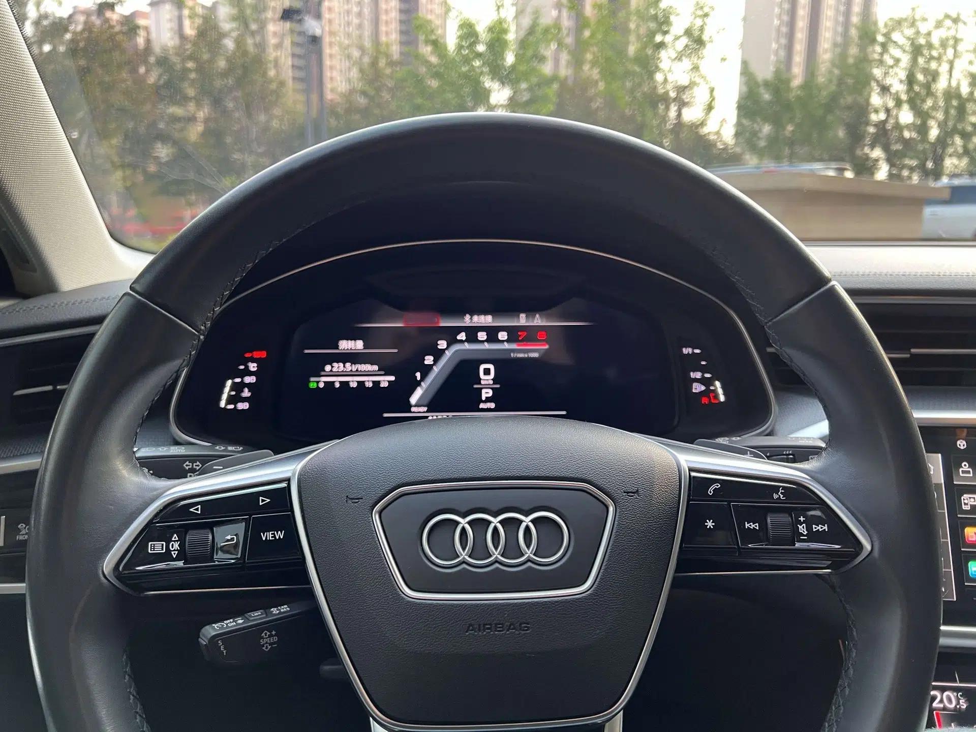 Audi A6 2022 allroad quattro Explorer 55 TFSI Prestige Off-Road Model — миниатюра 33