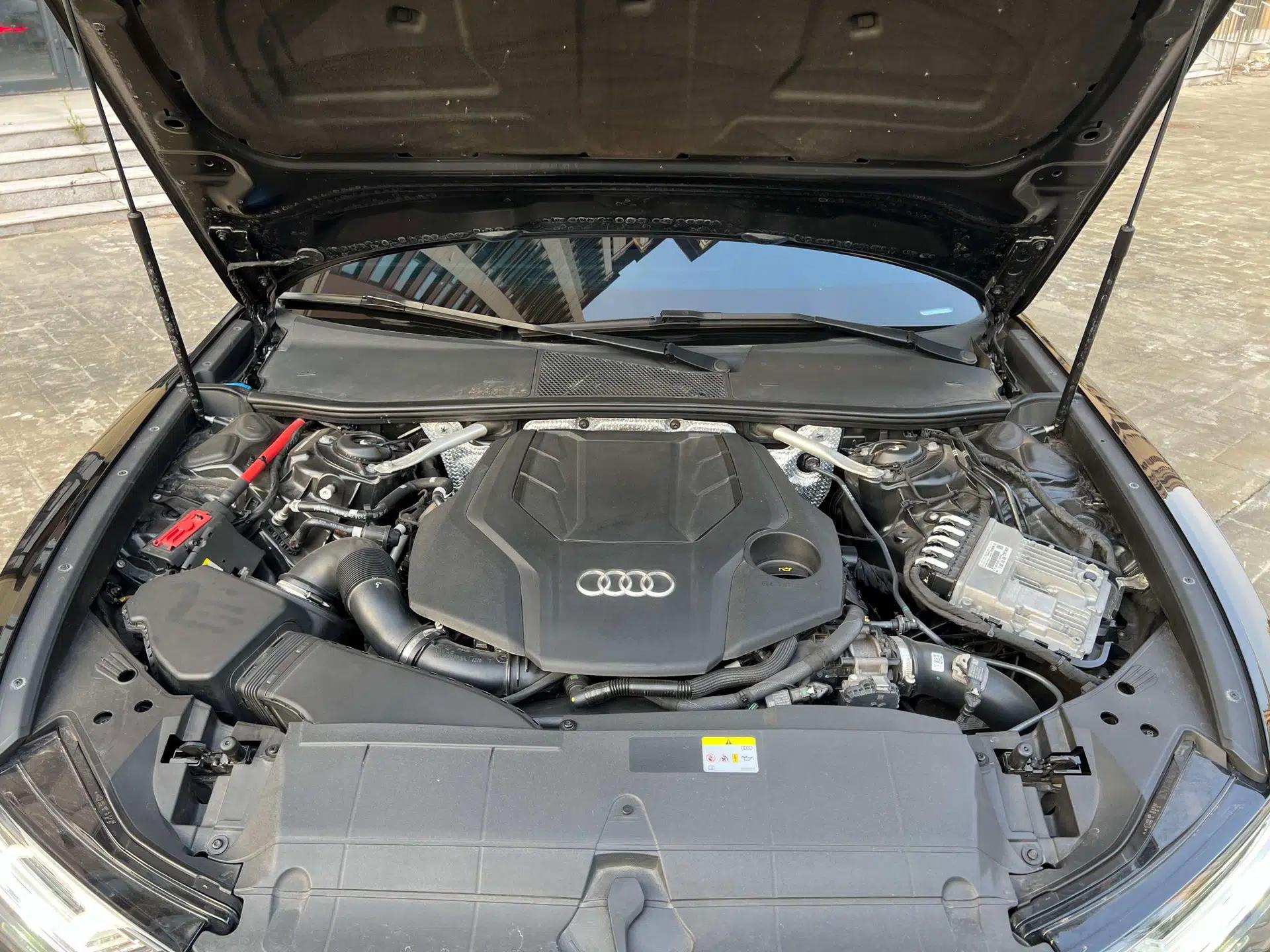 Audi A6 2022 allroad quattro Explorer 55 TFSI Prestige Off-Road Model — миниатюра 44