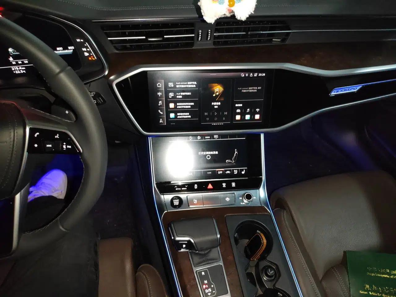 Audi A6 2022 allroad quattro Explorer 55 TFSI Prestige Off-Road Model — миниатюра 13