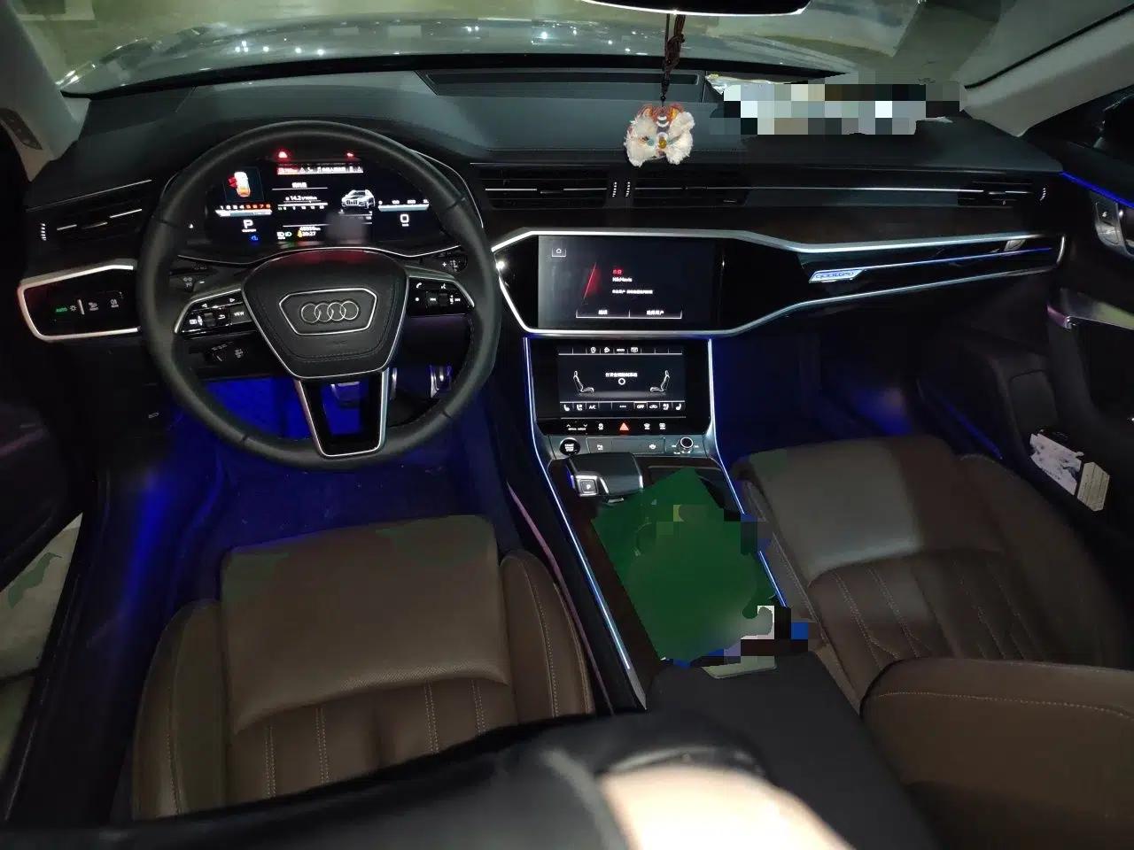 Audi A6 2022 allroad quattro Explorer 55 TFSI Prestige Off-Road Model — миниатюра 9