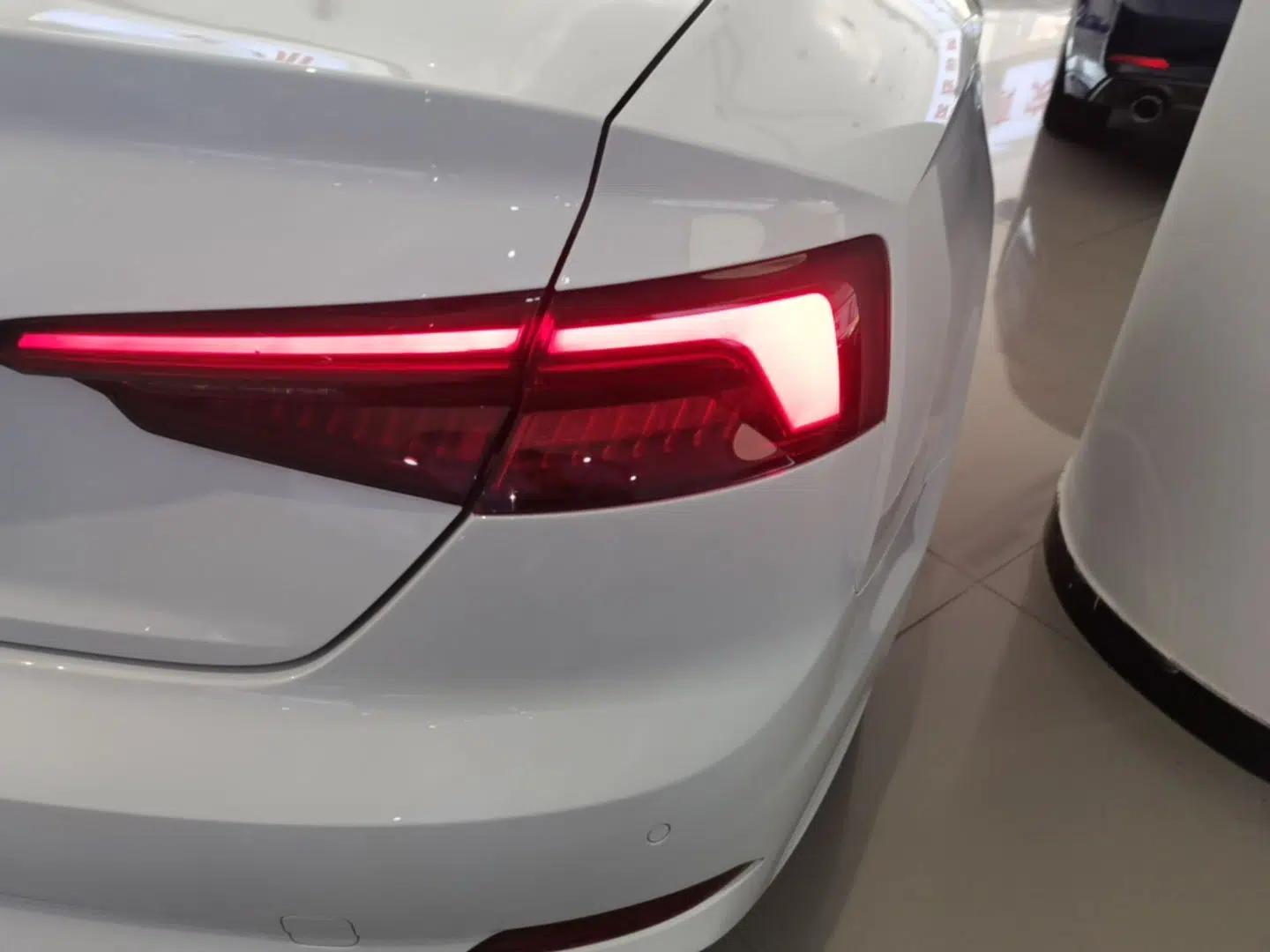 Audi A5 2017 Coupe 45 TFSI quattro Sport Edition — миниатюра 9
