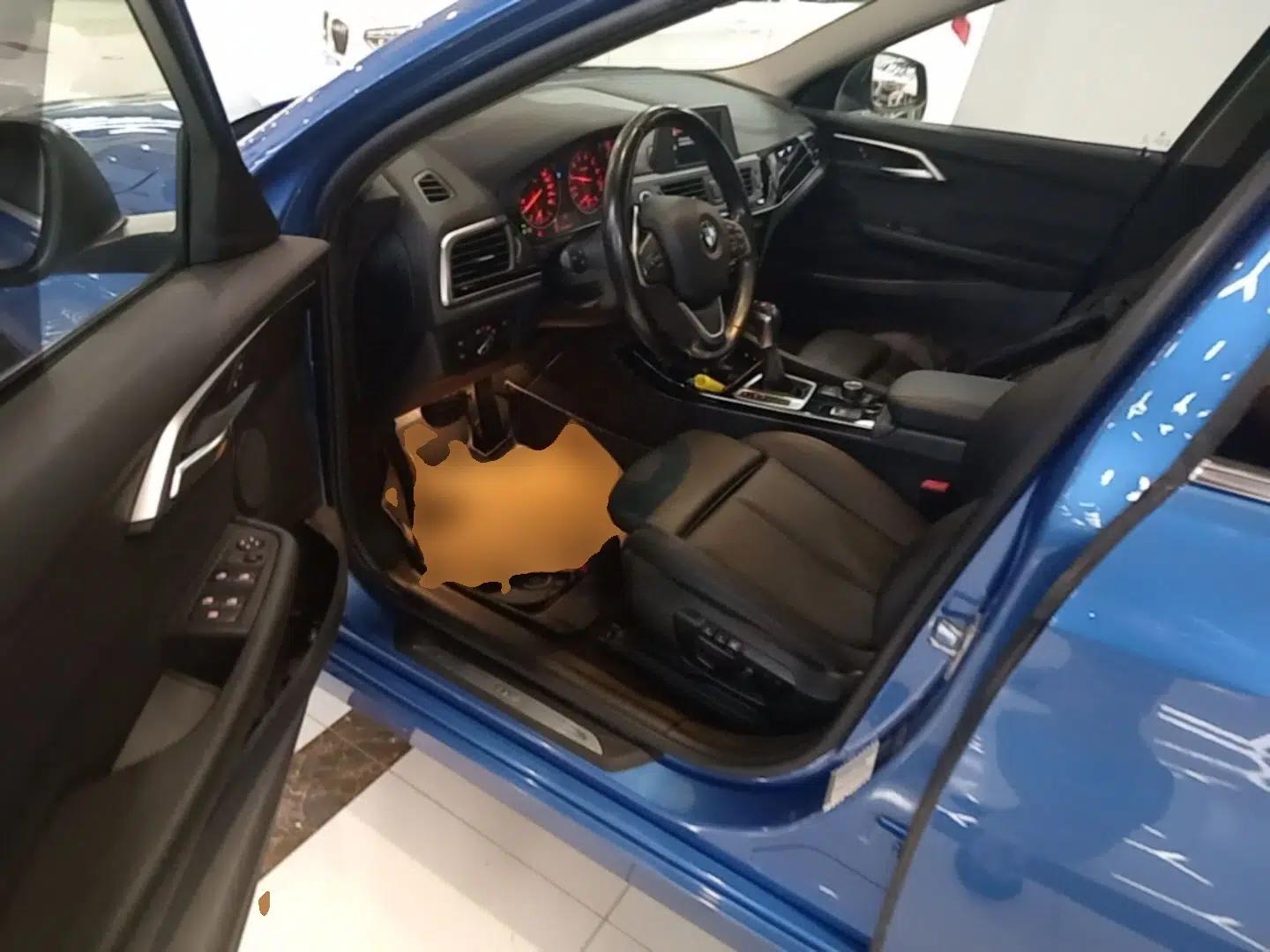 BMW 1 Series 2017 118i Sport Edition — миниатюра 17