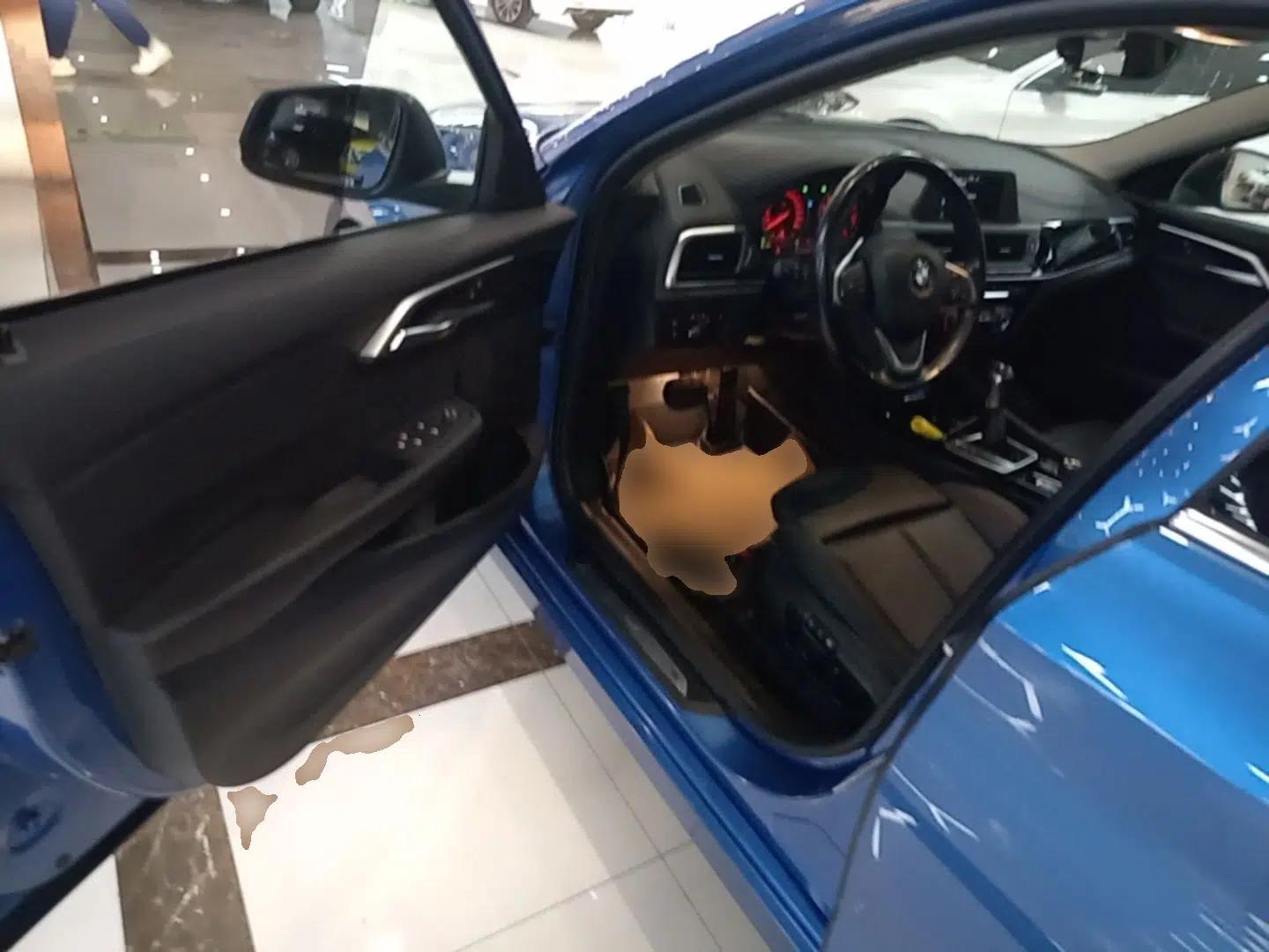BMW 1 Series 2017 118i Sport Edition — миниатюра 18