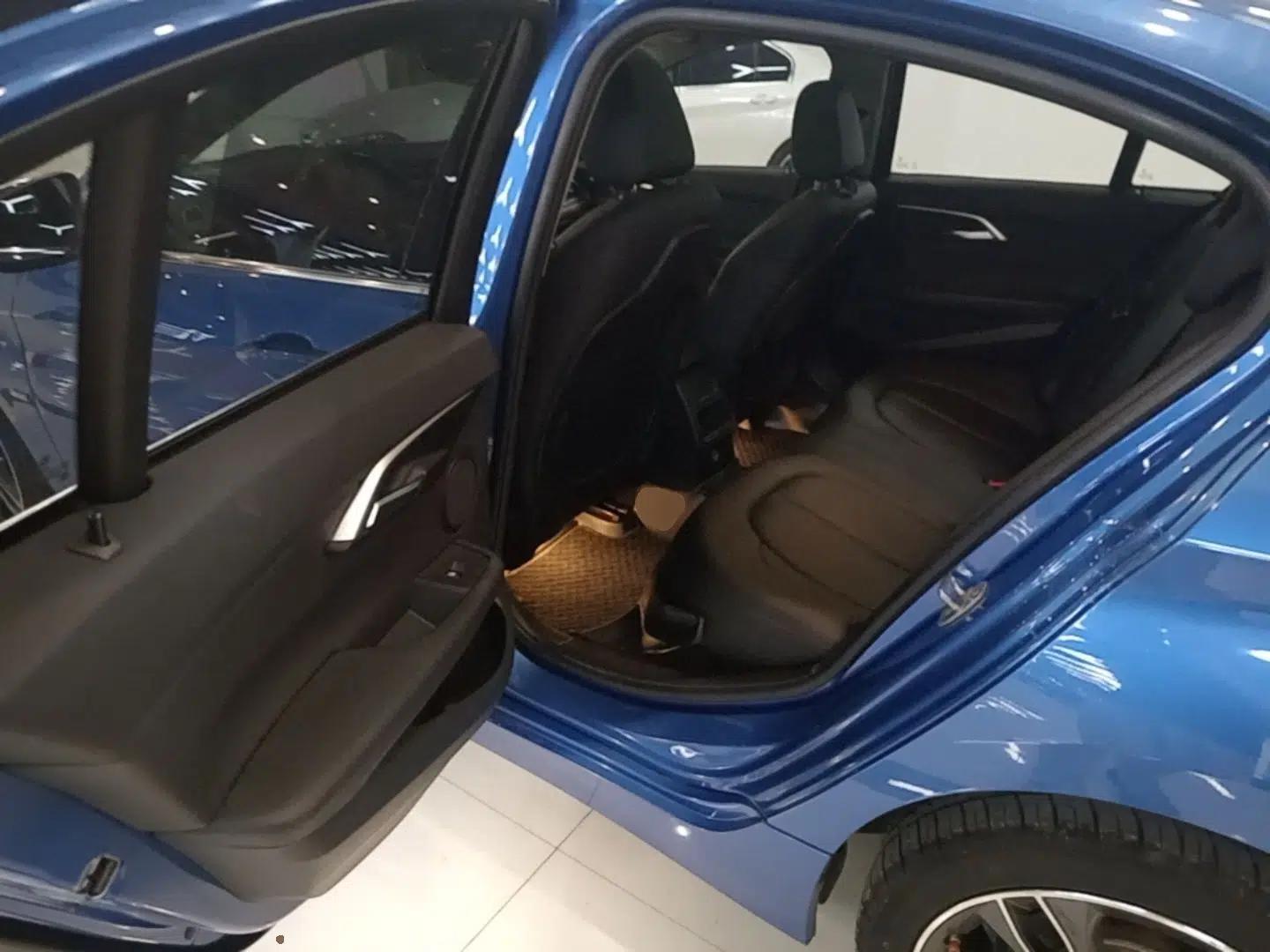 BMW 1 Series 2017 118i Sport Edition — миниатюра 20
