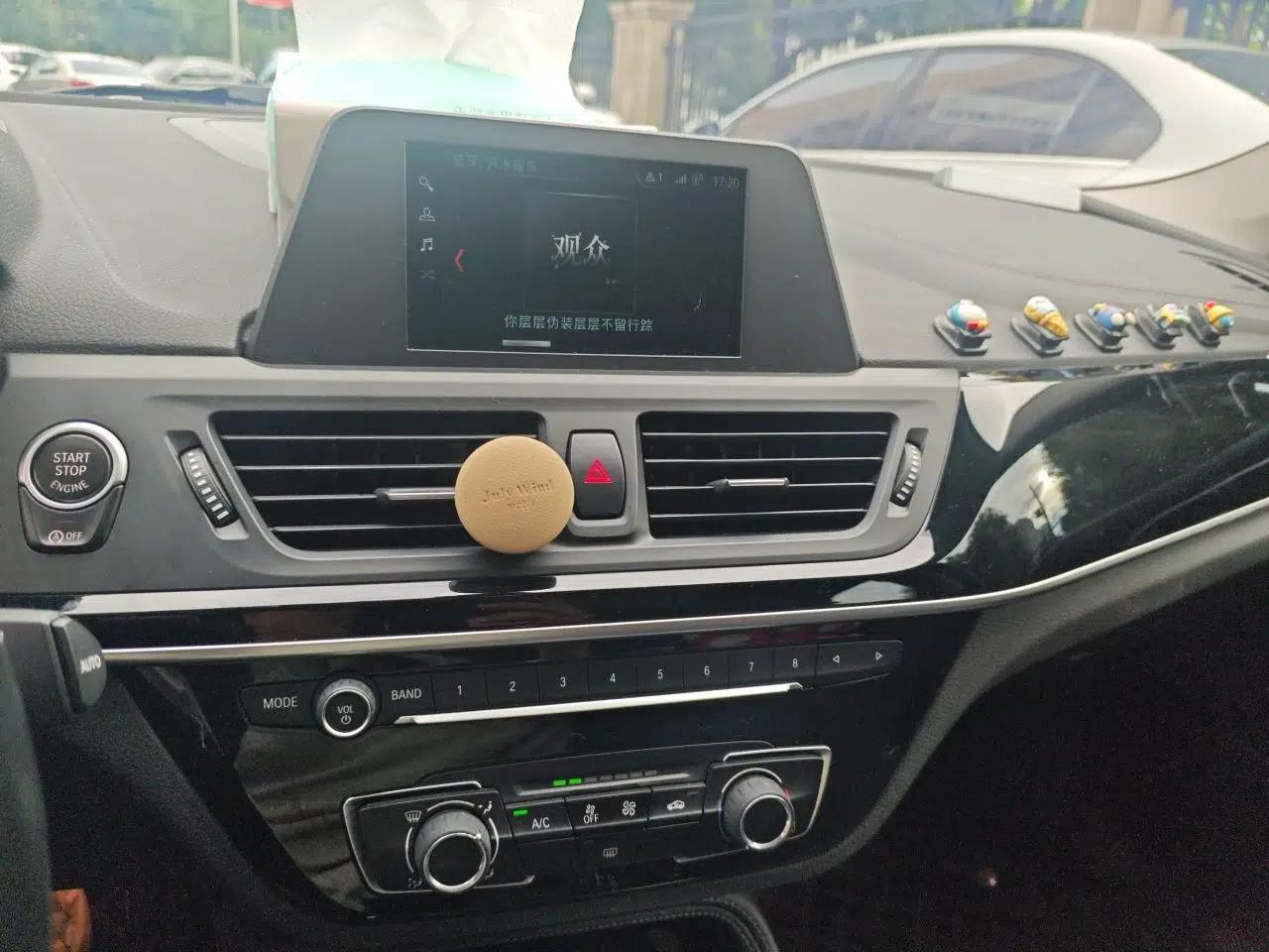 BMW 1 Series 2018 118i Sport Edition — миниатюра 13