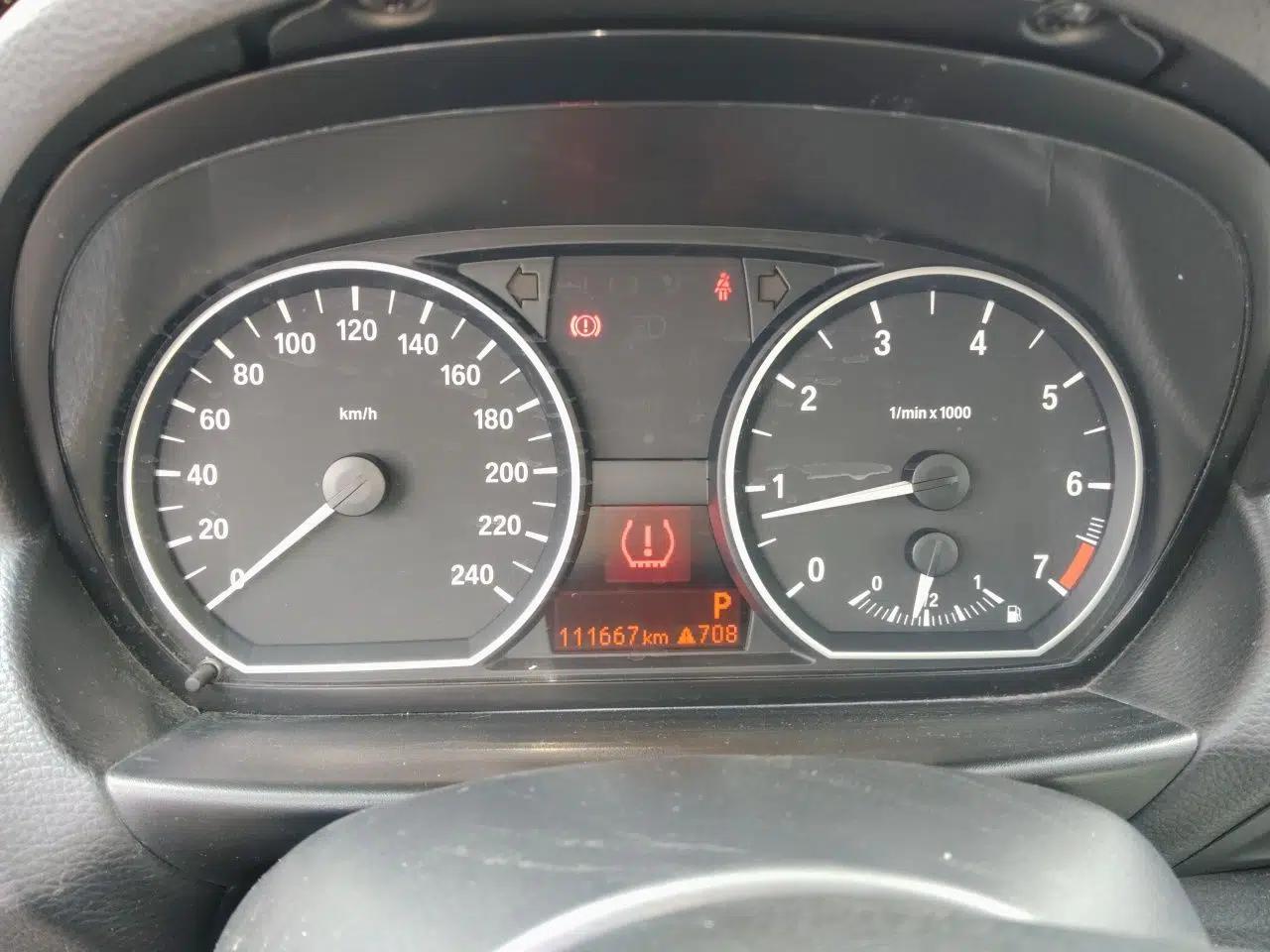 BMW 1 Series 2008 120i automatic transmission — миниатюра 11
