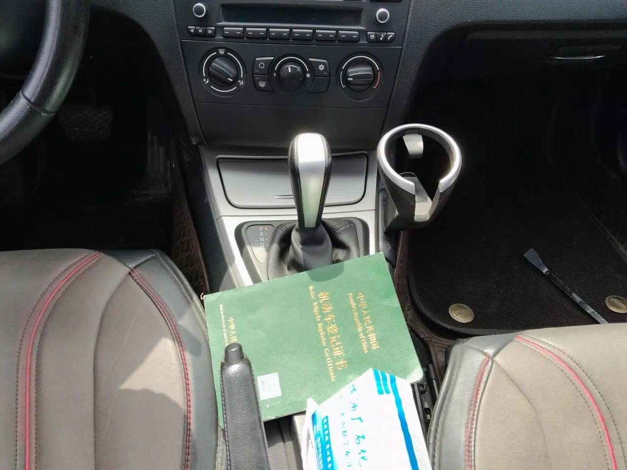 BMW 1 Series 2008 120i automatic transmission — миниатюра 14