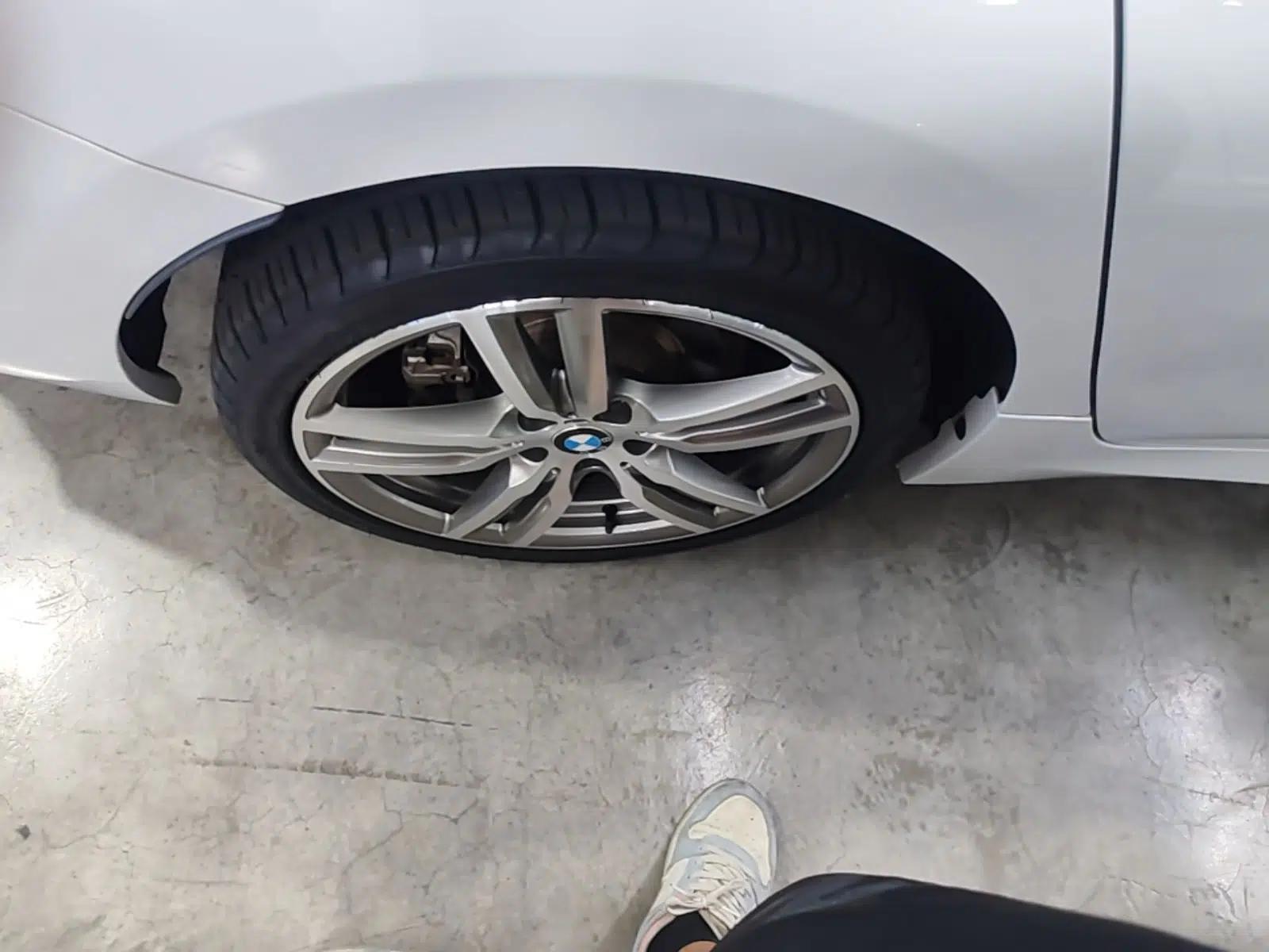 BMW 1 Series 2019 120i Leading Model M Sport Package — миниатюра 11