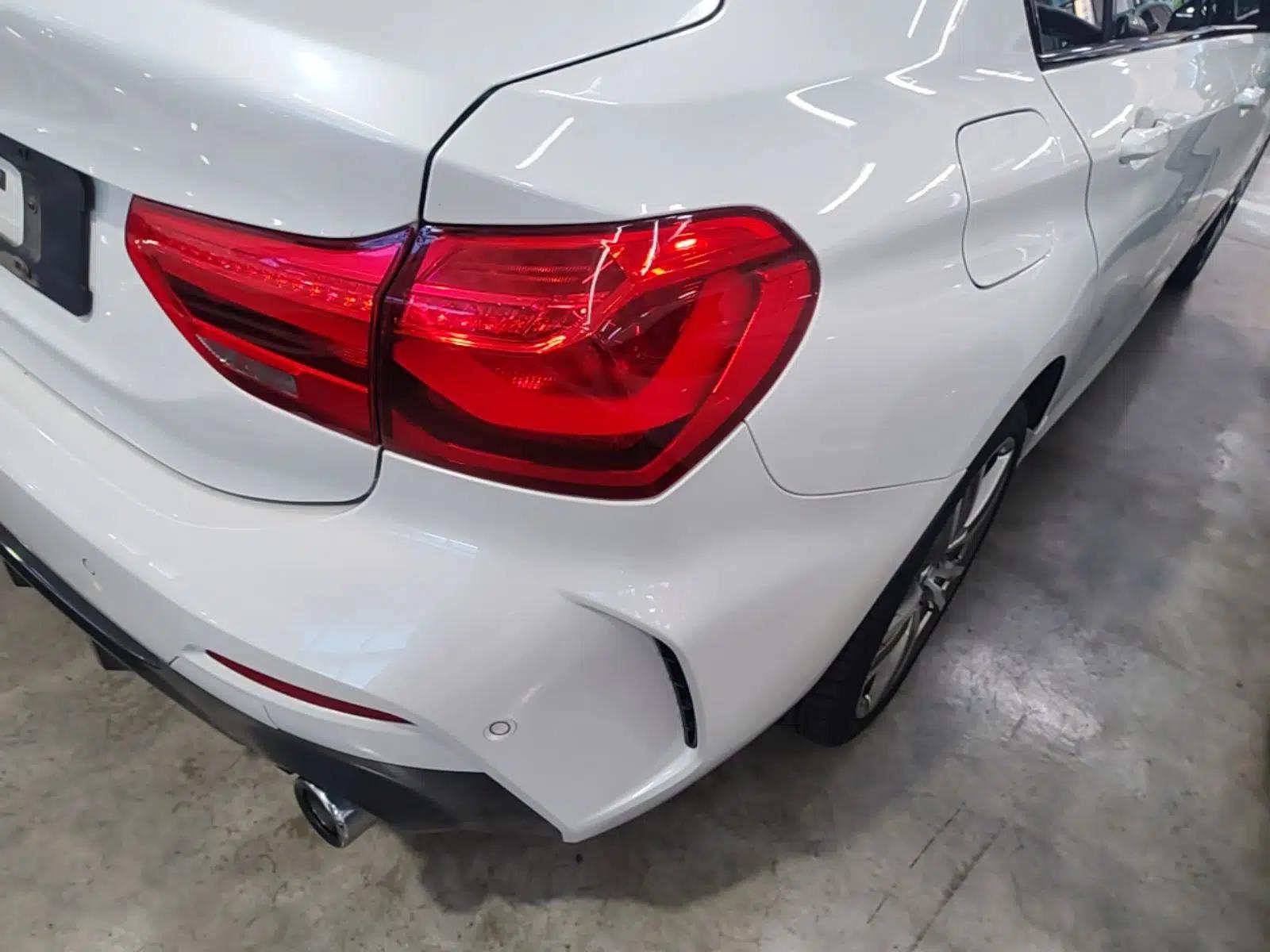 BMW 1 Series 2019 120i Leading Model M Sport Package — миниатюра 9