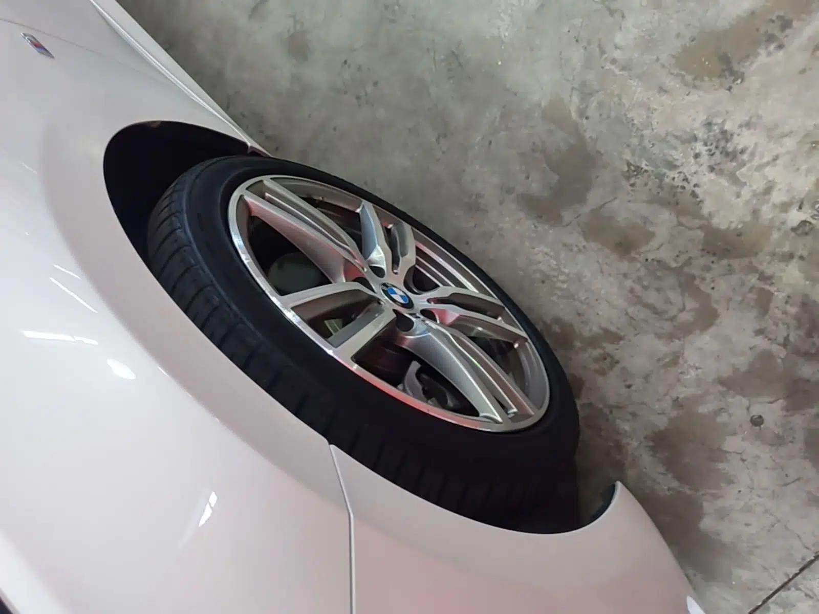 BMW 1 Series 2019 120i Leading Model M Sport Package — миниатюра 10