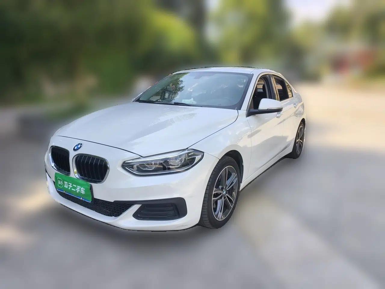 BMW 1 Series 2020 120i Fashion Model — миниатюра 1